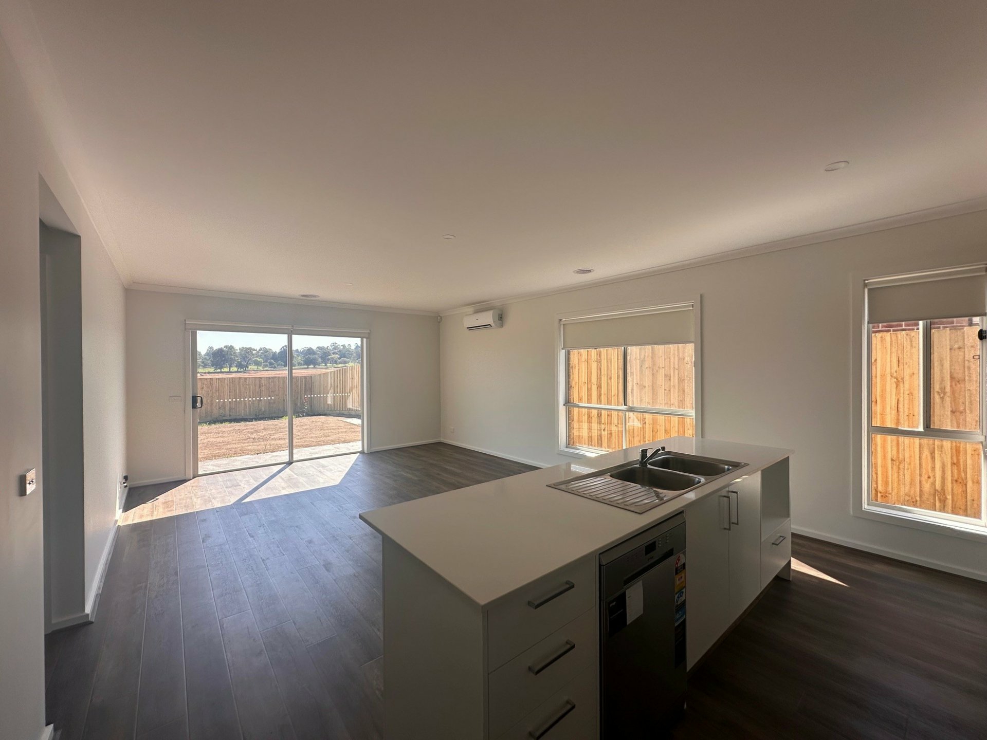 17 Bottlebrush Way, LUCKNOW