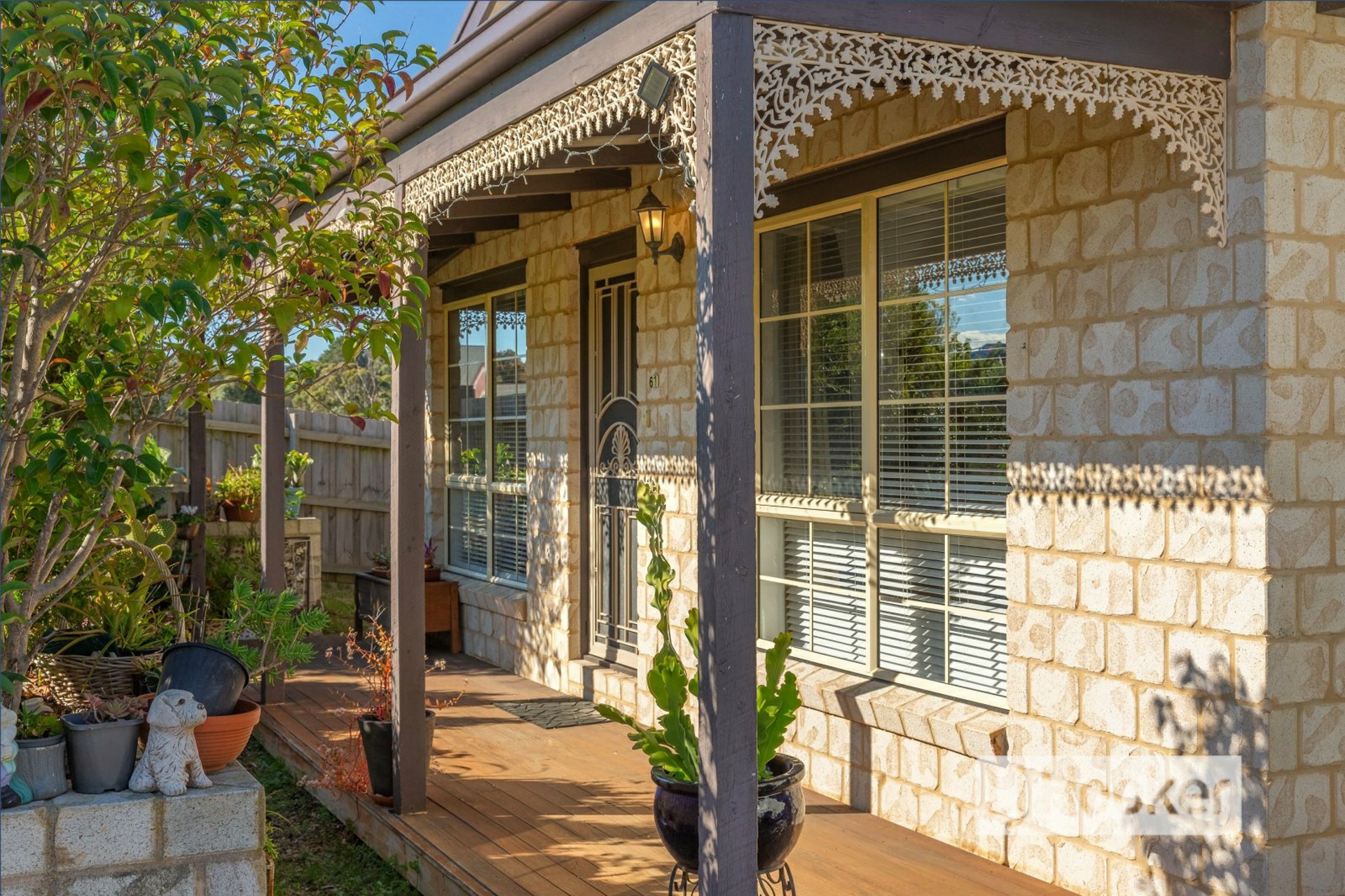 61 Stirling Drive, LAKES ENTRANCE