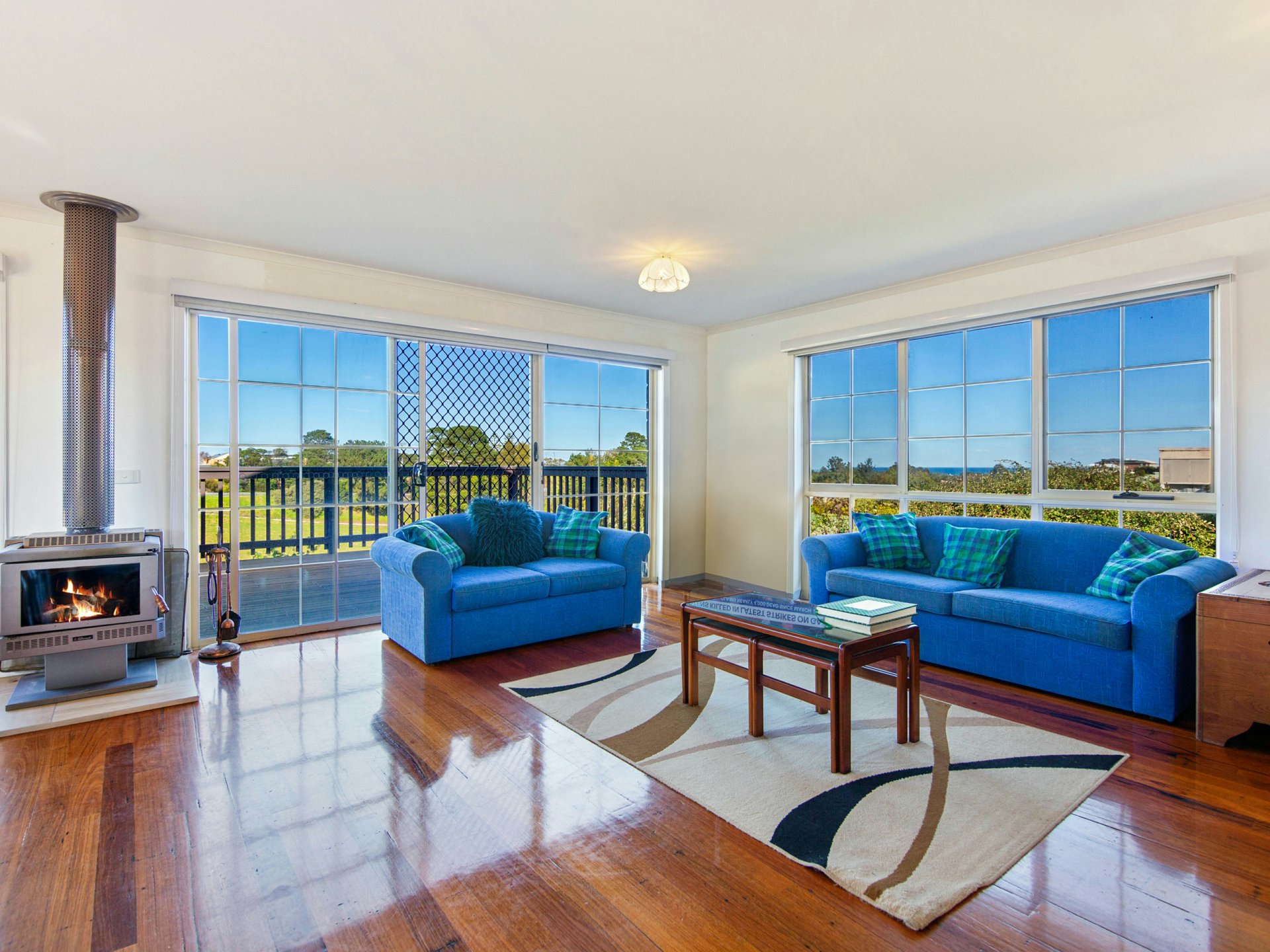 61 Stirling Drive, LAKES ENTRANCE