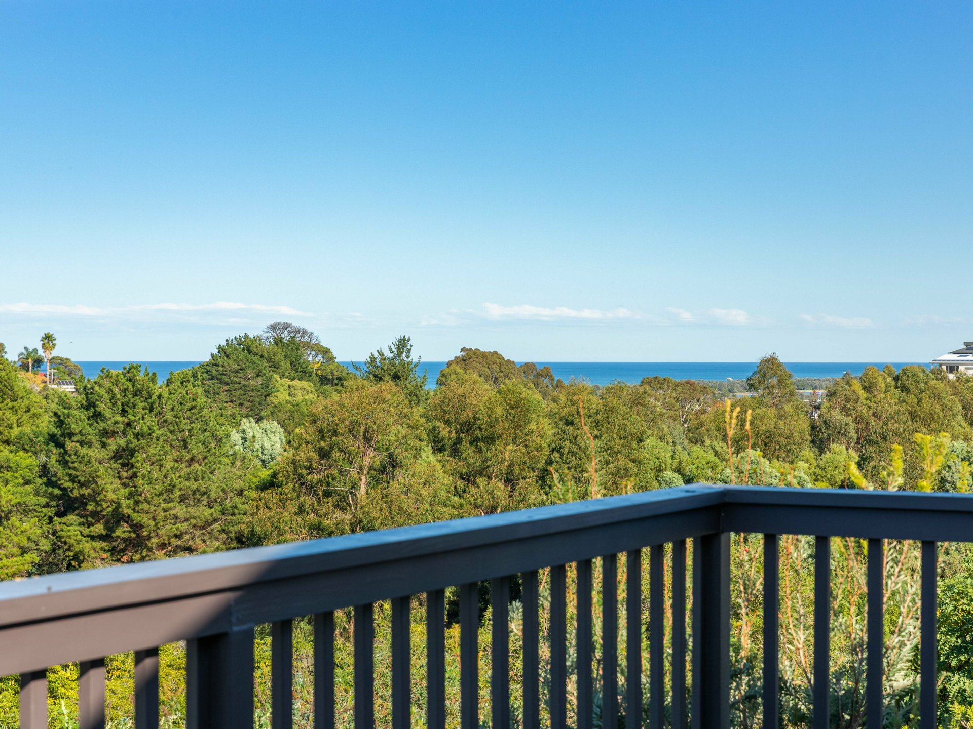 61 Stirling Drive, LAKES ENTRANCE