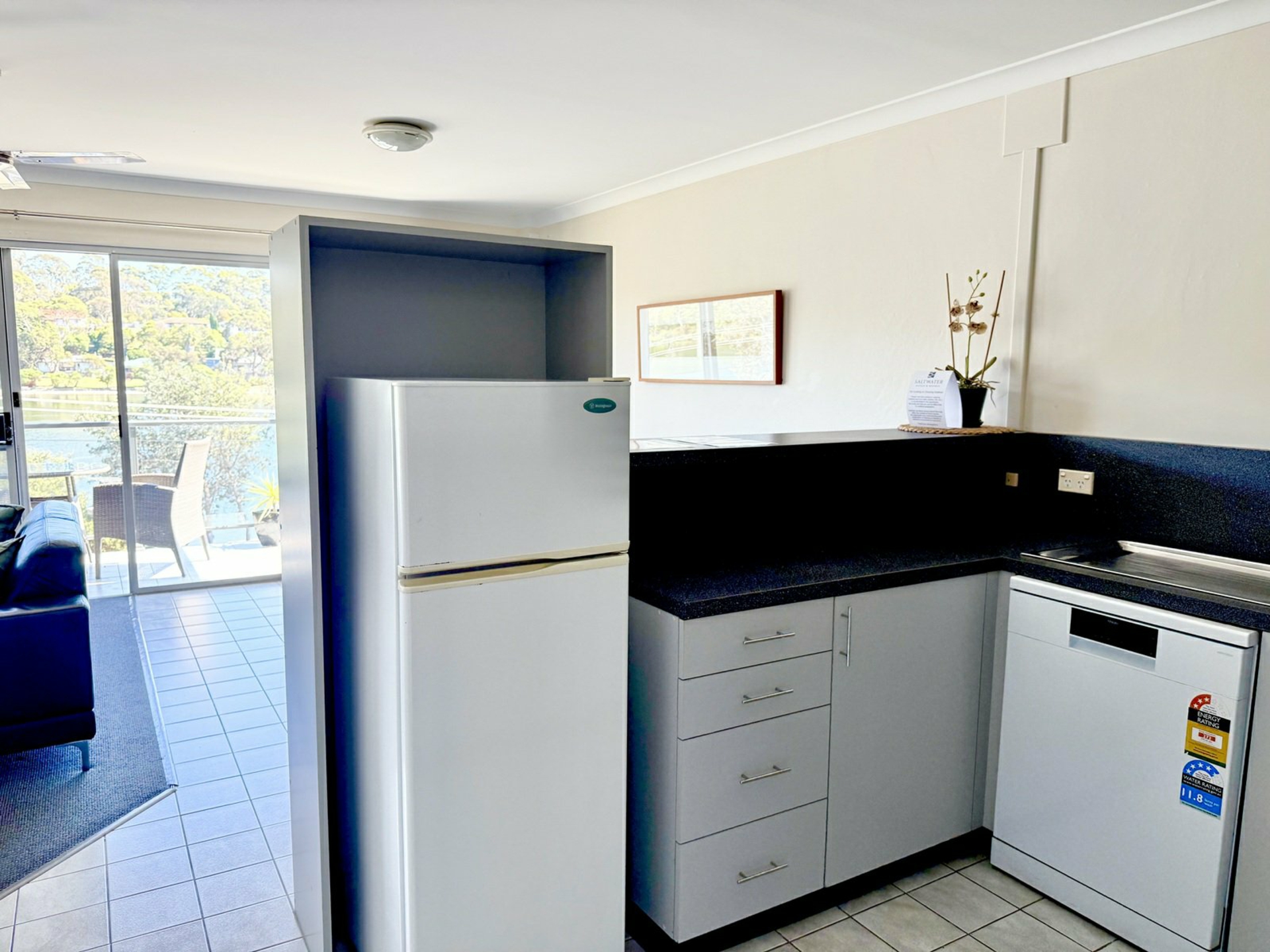Apartment 3/142 Marine Parade — photo 8 of 22