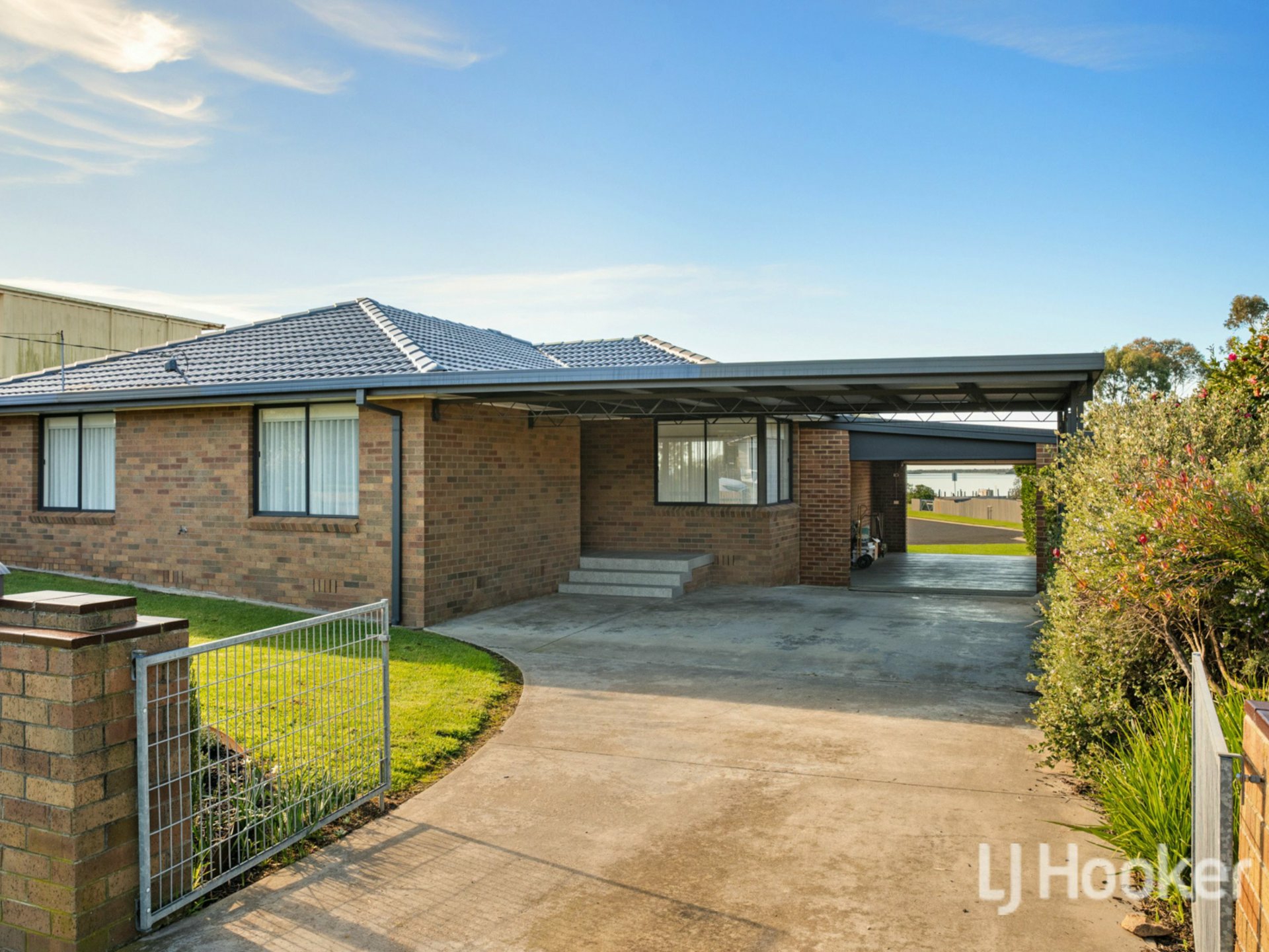 11 Bay Road — photo from LJ Hooker Paynesville | Lakes Entrance | Metung