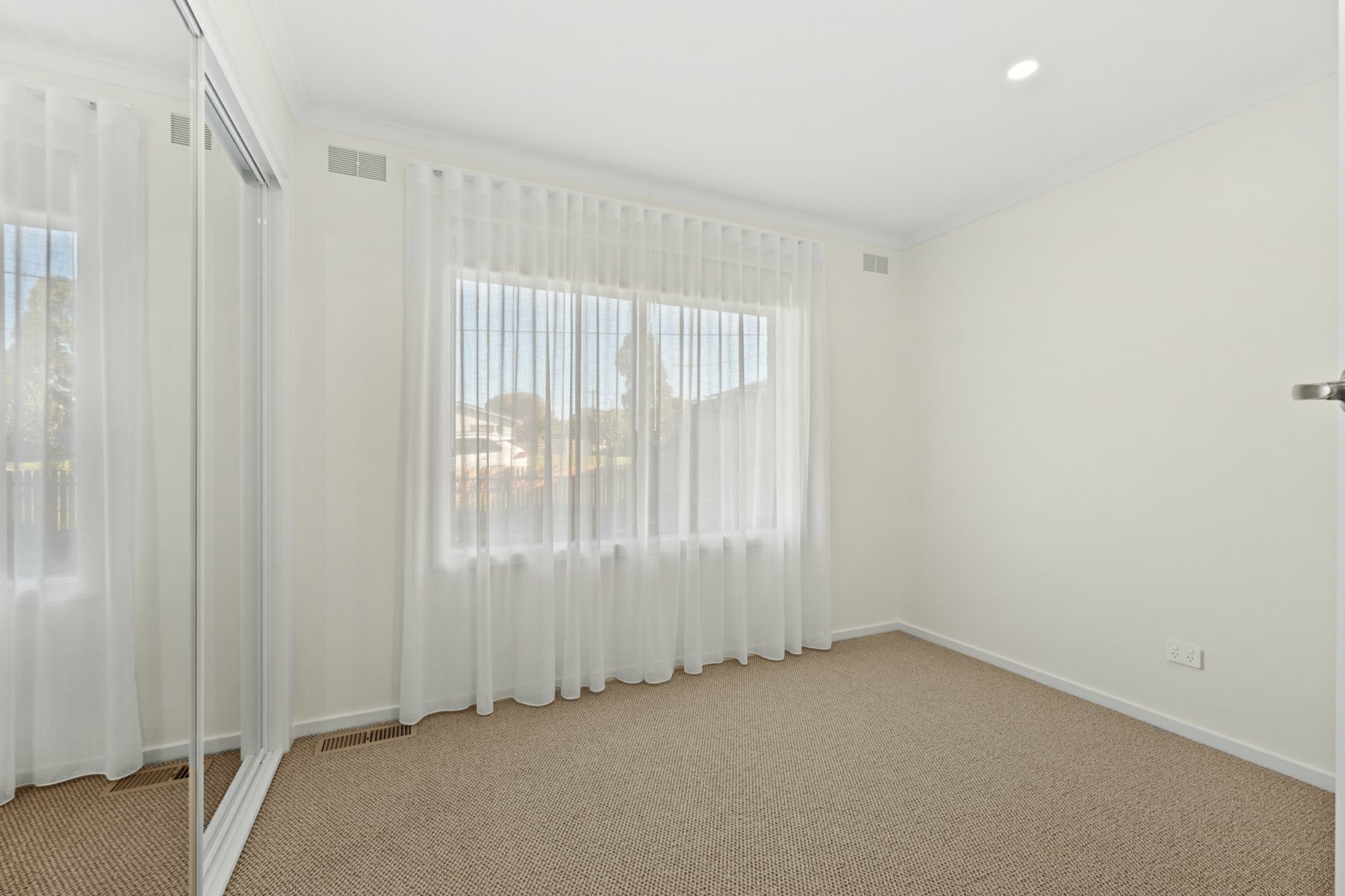 11 Bay Road — photo 12 of 24