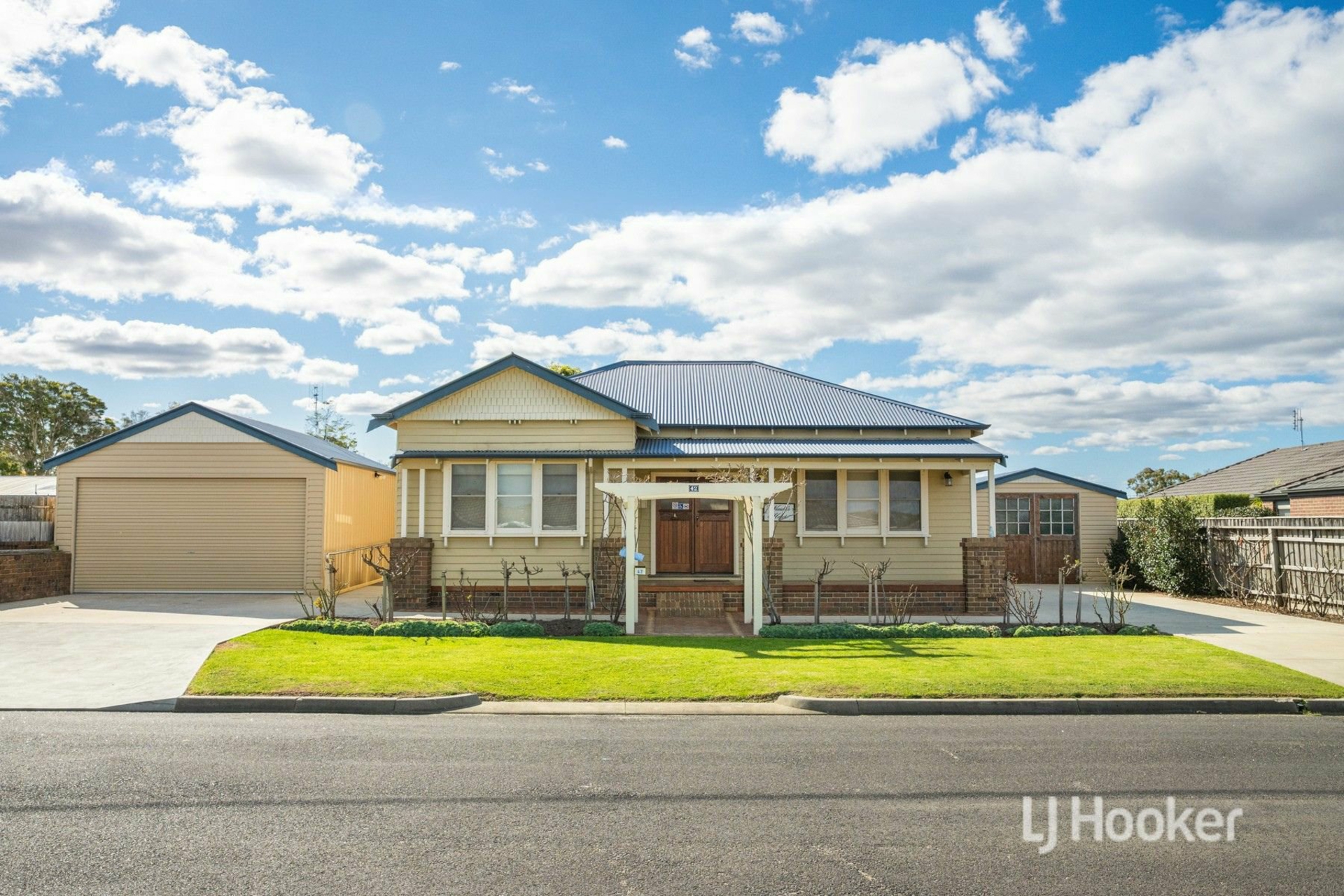 42 Victoria Street — photo from LJ Hooker Paynesville | Lakes Entrance | Metung