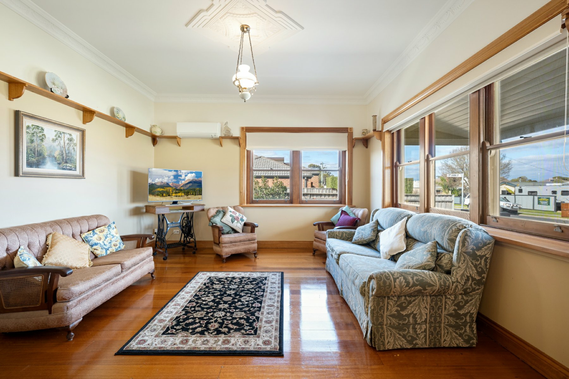 42 Victoria Street — photo 3 of 21