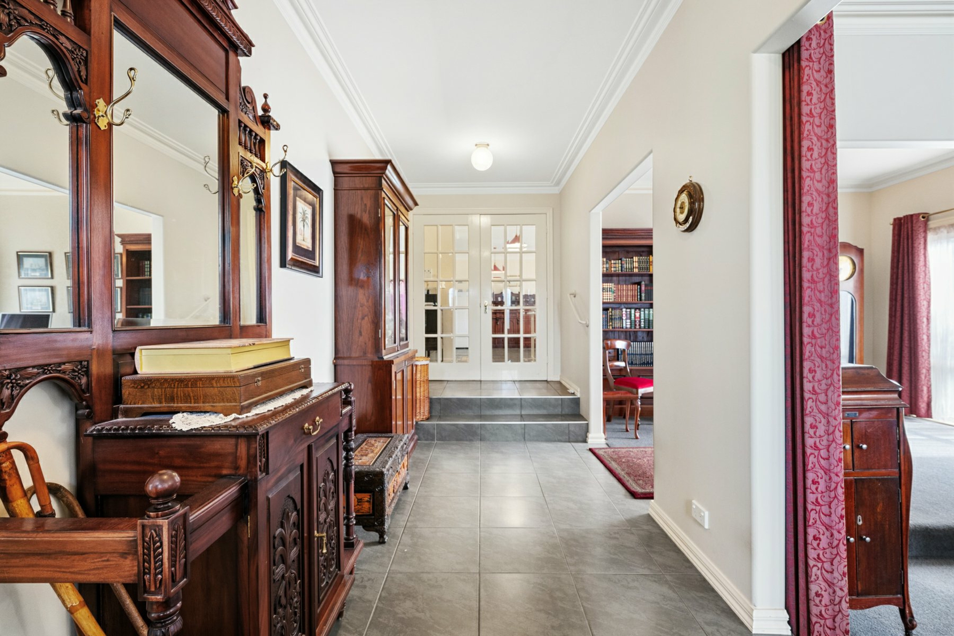 9 Newton Close — photo 4 of 19