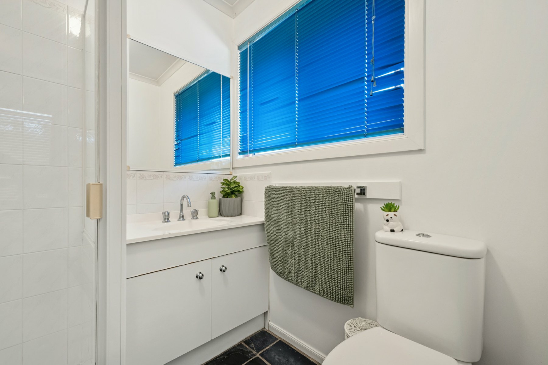 102 King Street — photo 7 of 12