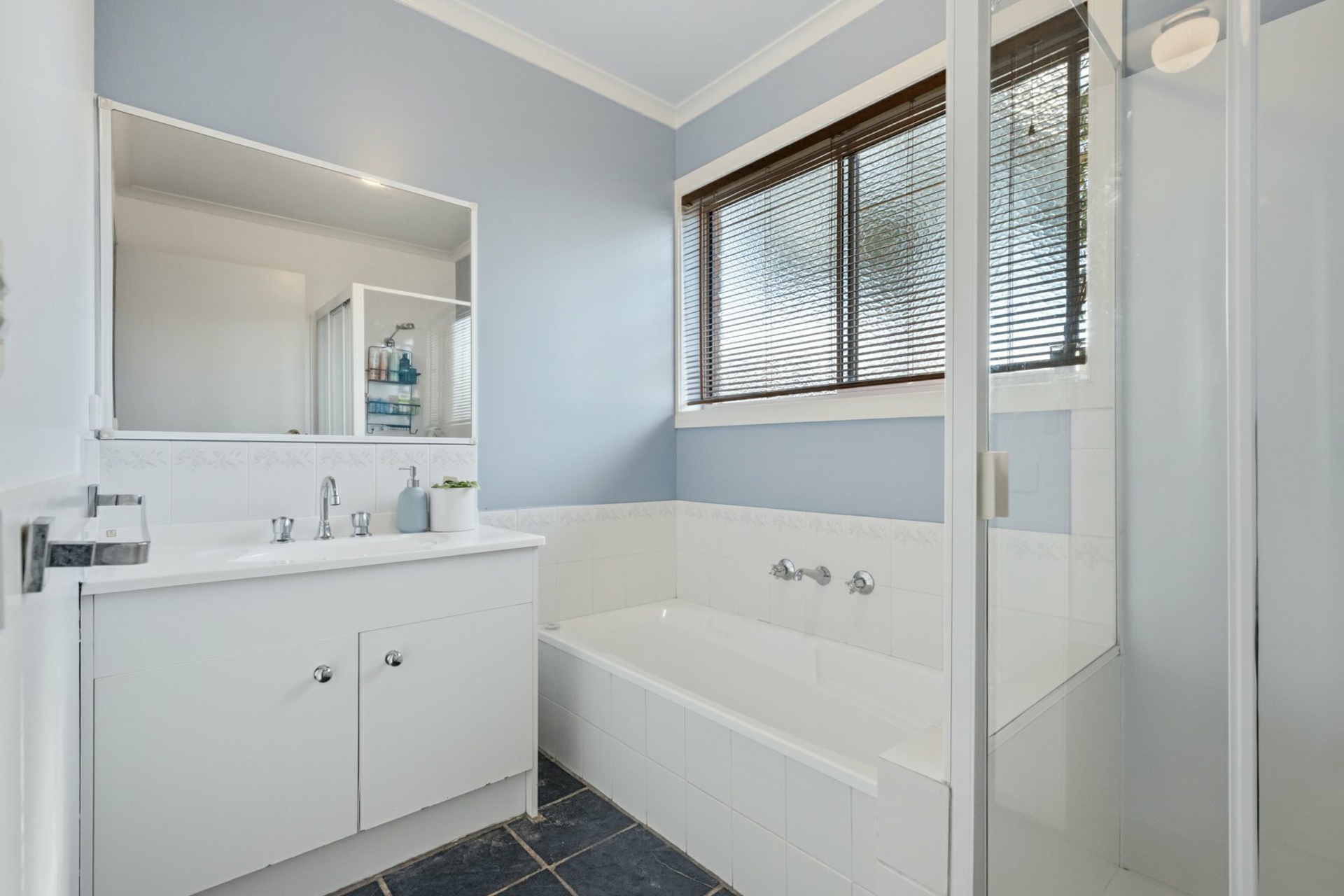 102 King Street — photo 10 of 12
