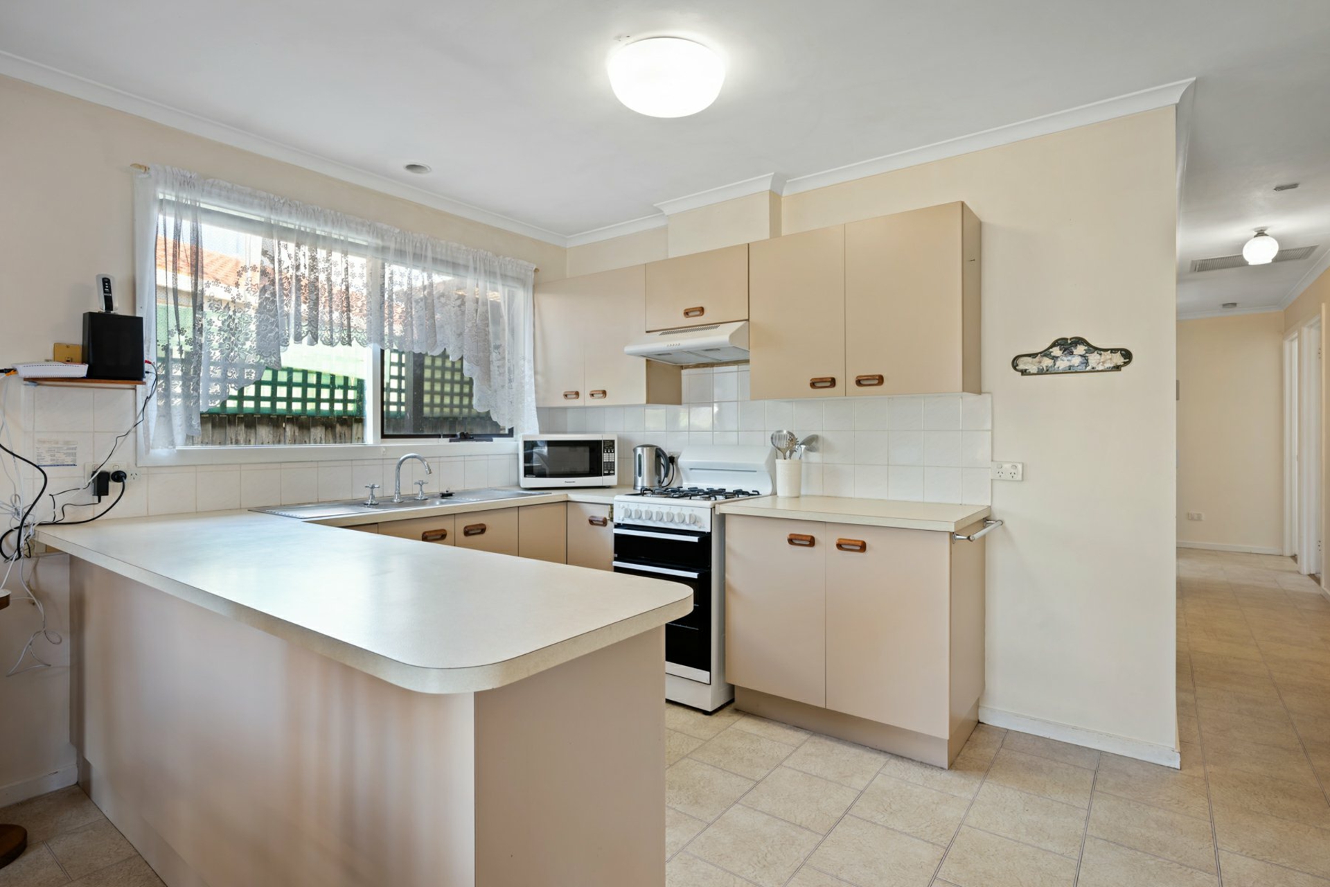 21 Waratah Avenue — photo 3 of 16