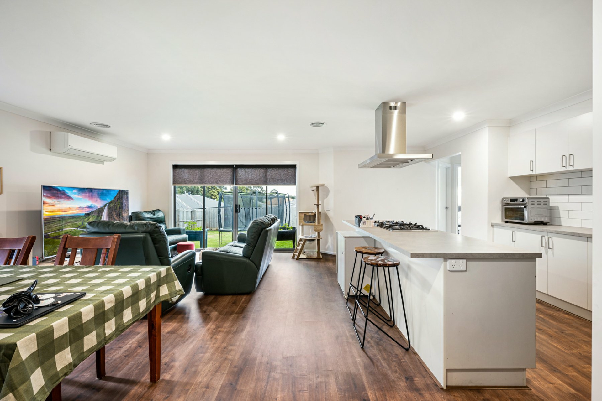 17 Cardinal Drive — photo 3 of 15