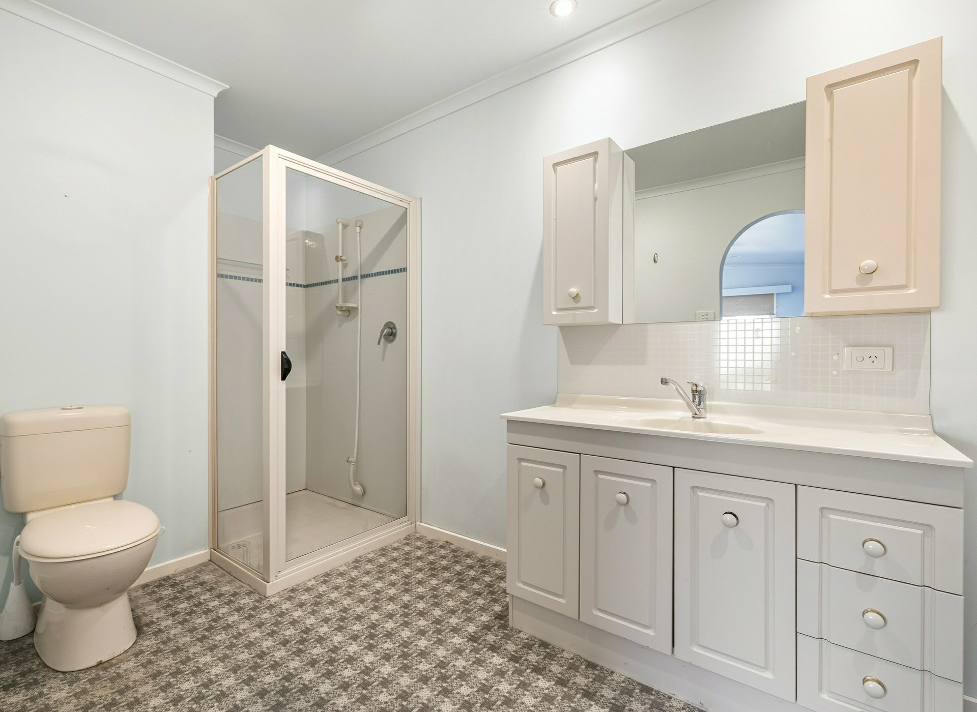 6 Hoskin Street — photo 11 of 18