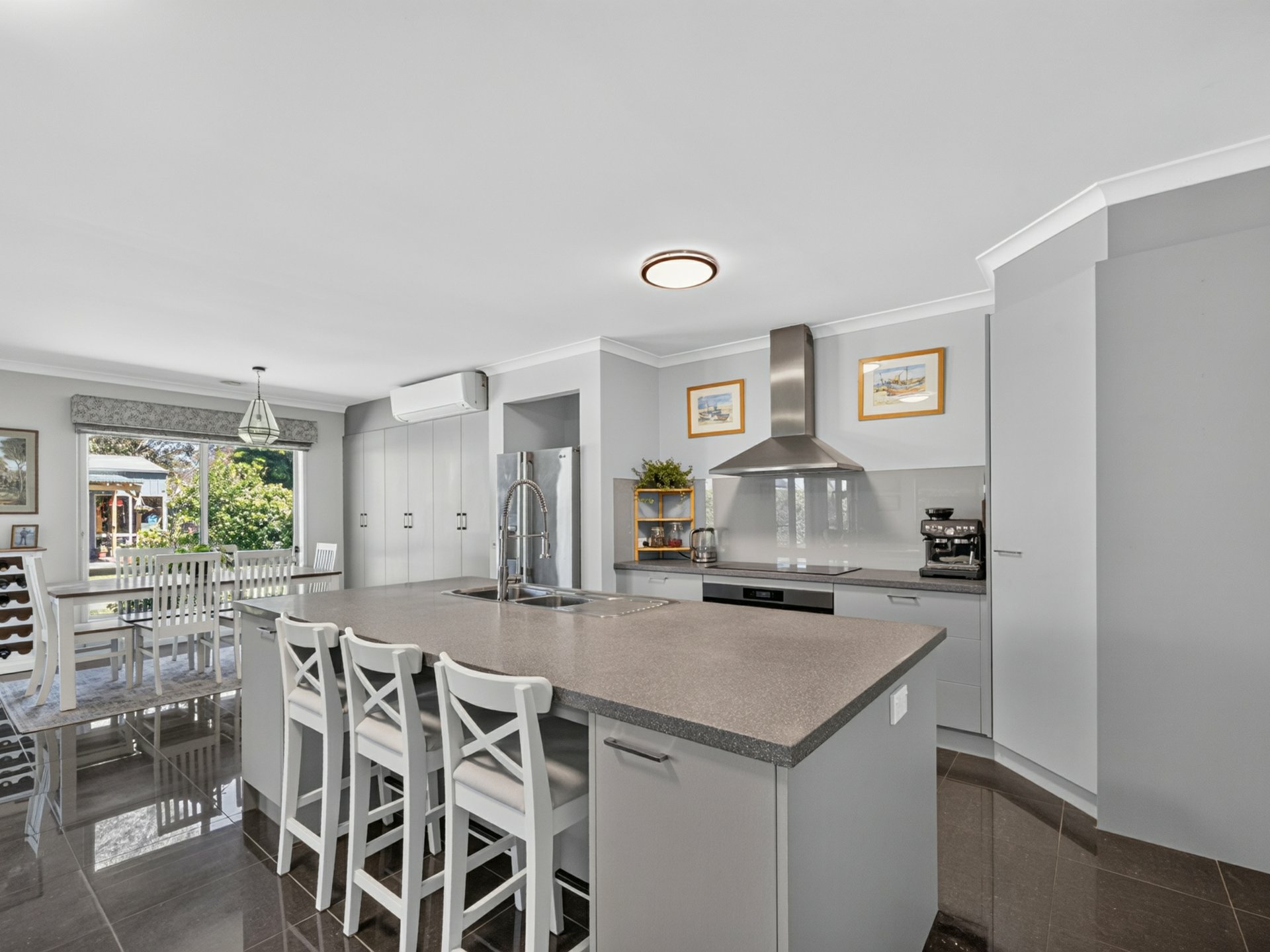 23 Gilsenan Street — photo 3 of 22