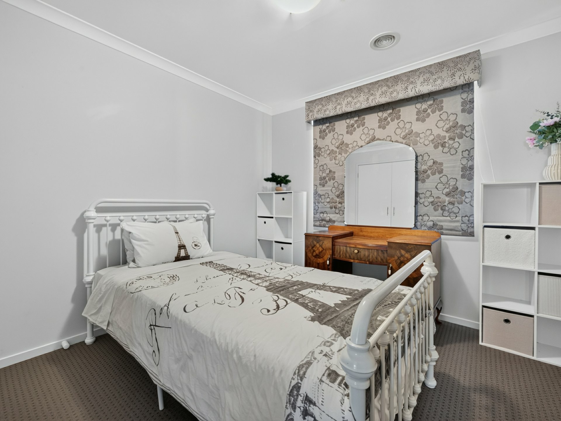 23 Gilsenan Street — photo 12 of 22