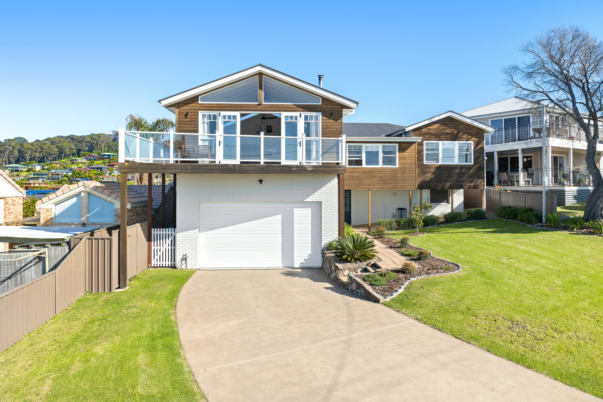 31 Viewhill Road — photo from LJ Hooker Narooma