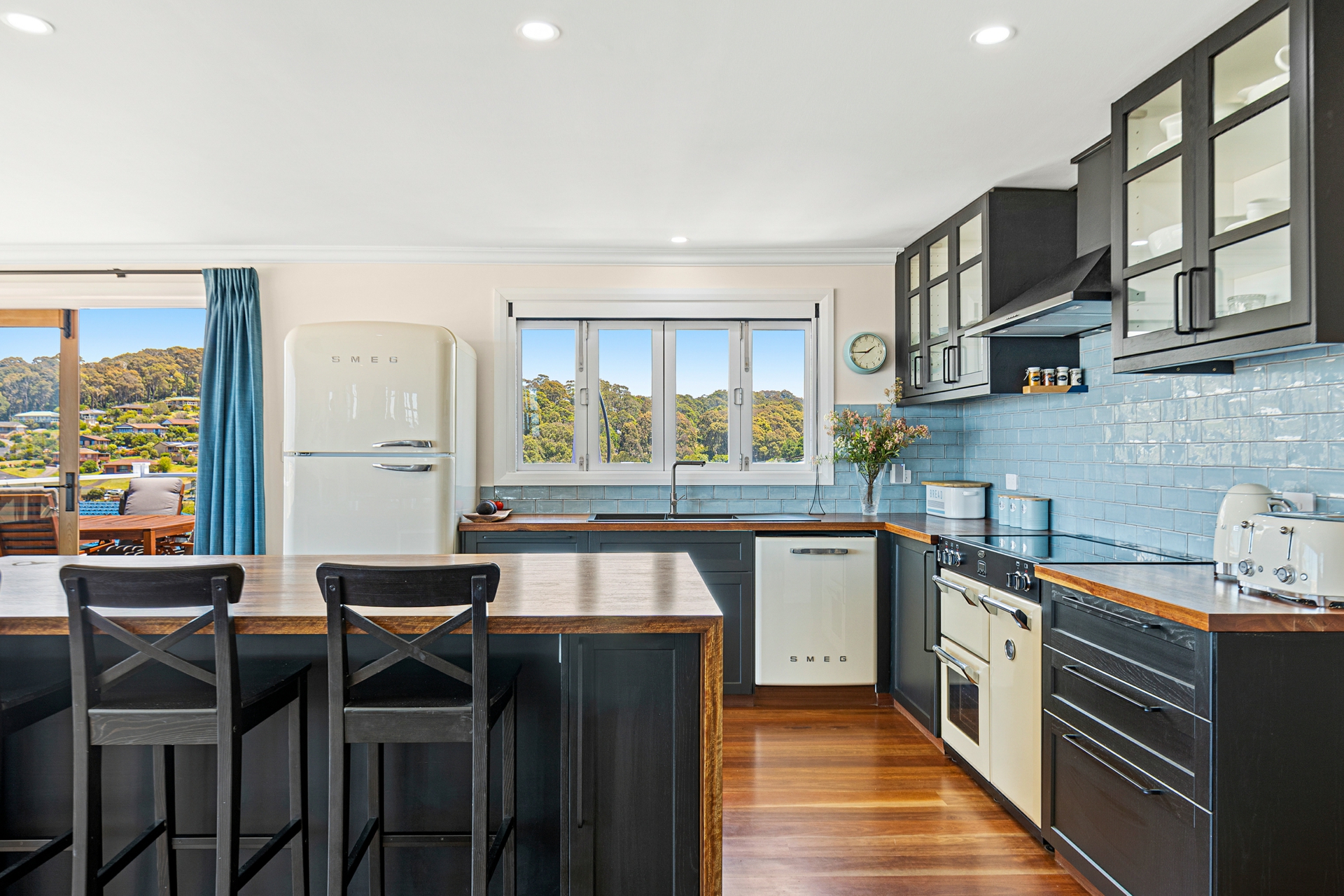 31 Viewhill Road — photo 10 of 30