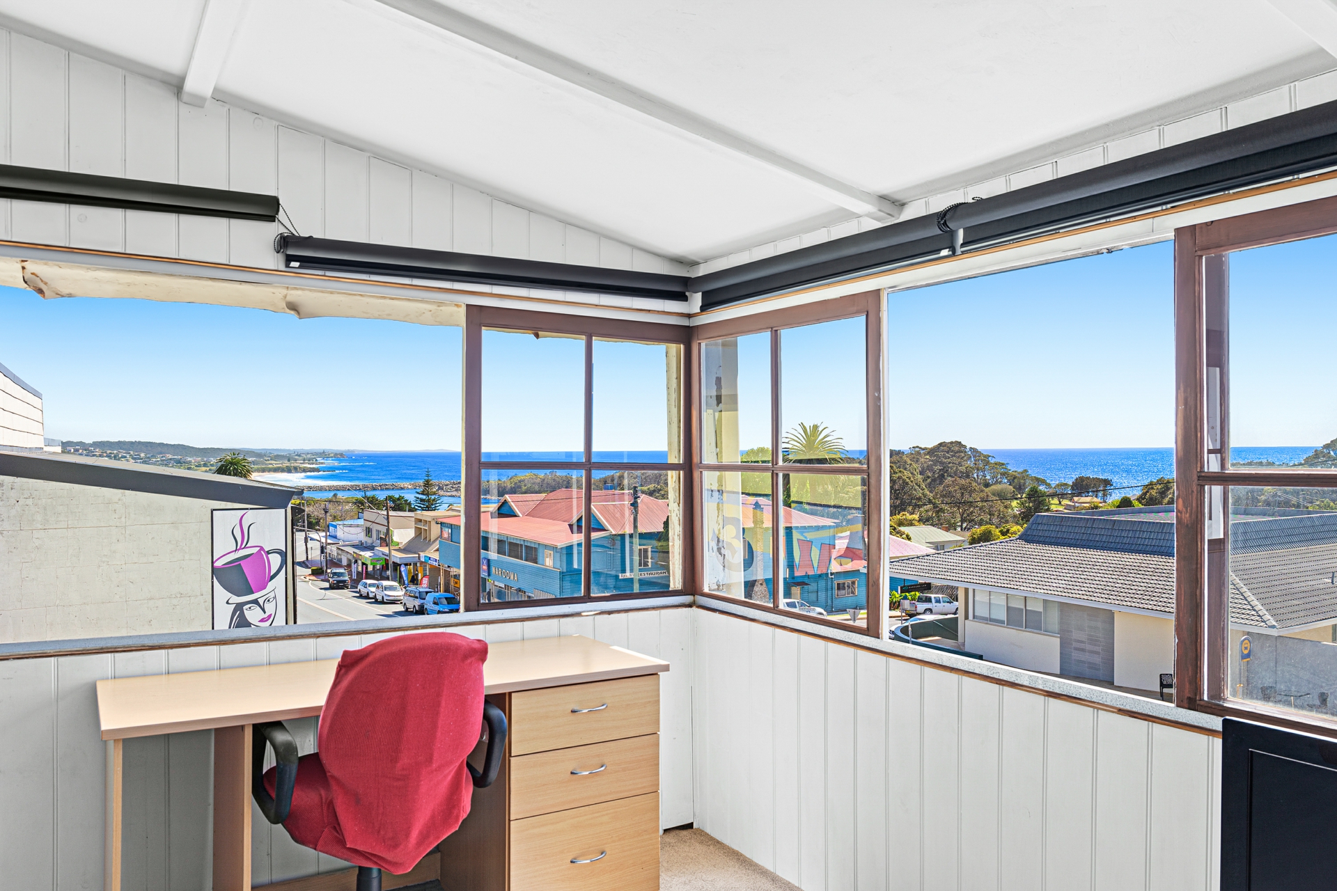 122 Wagonga Street — photo 10 of 22
