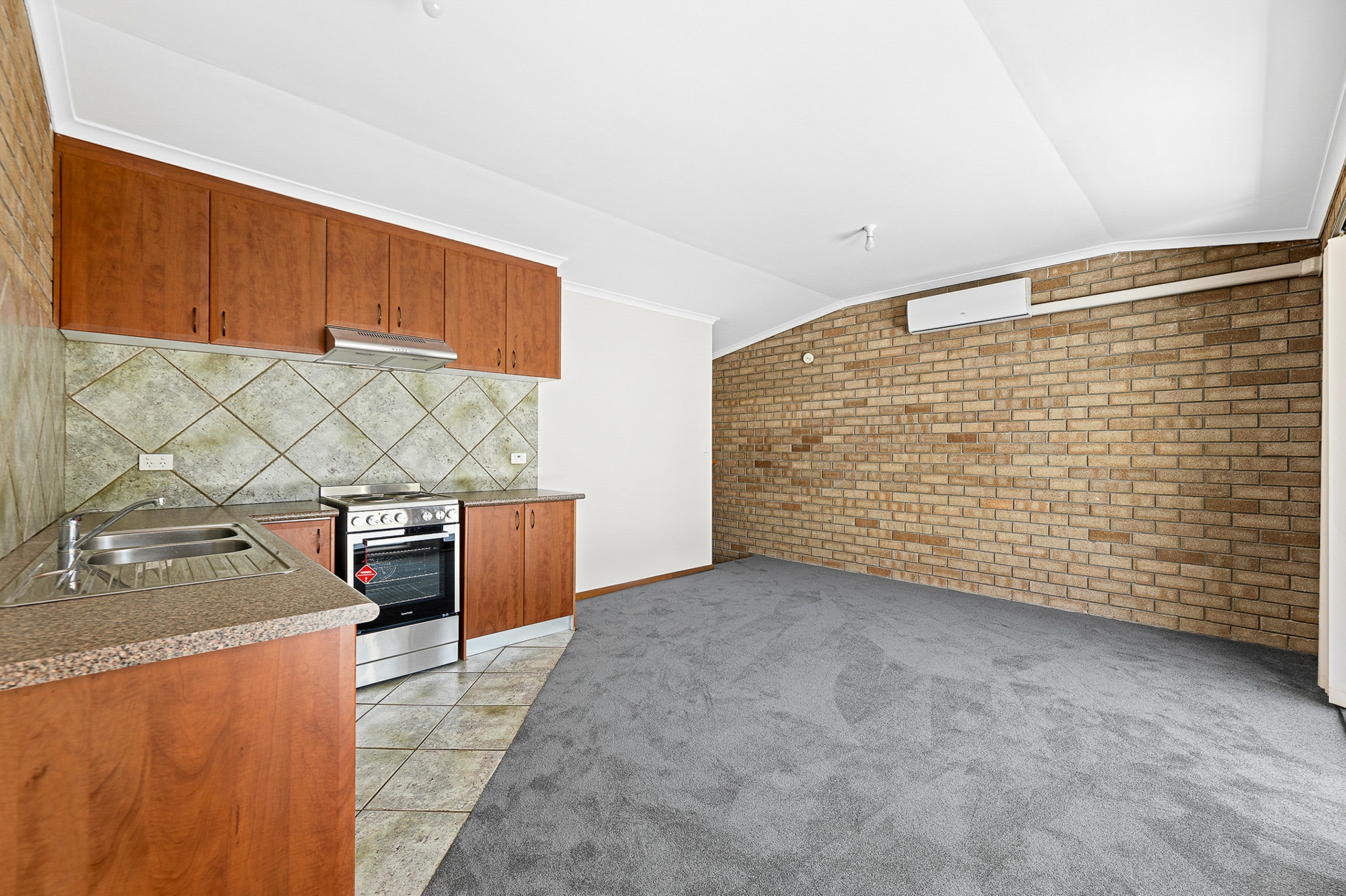 2/1 Woodbury Road, NORTH NAROOMA