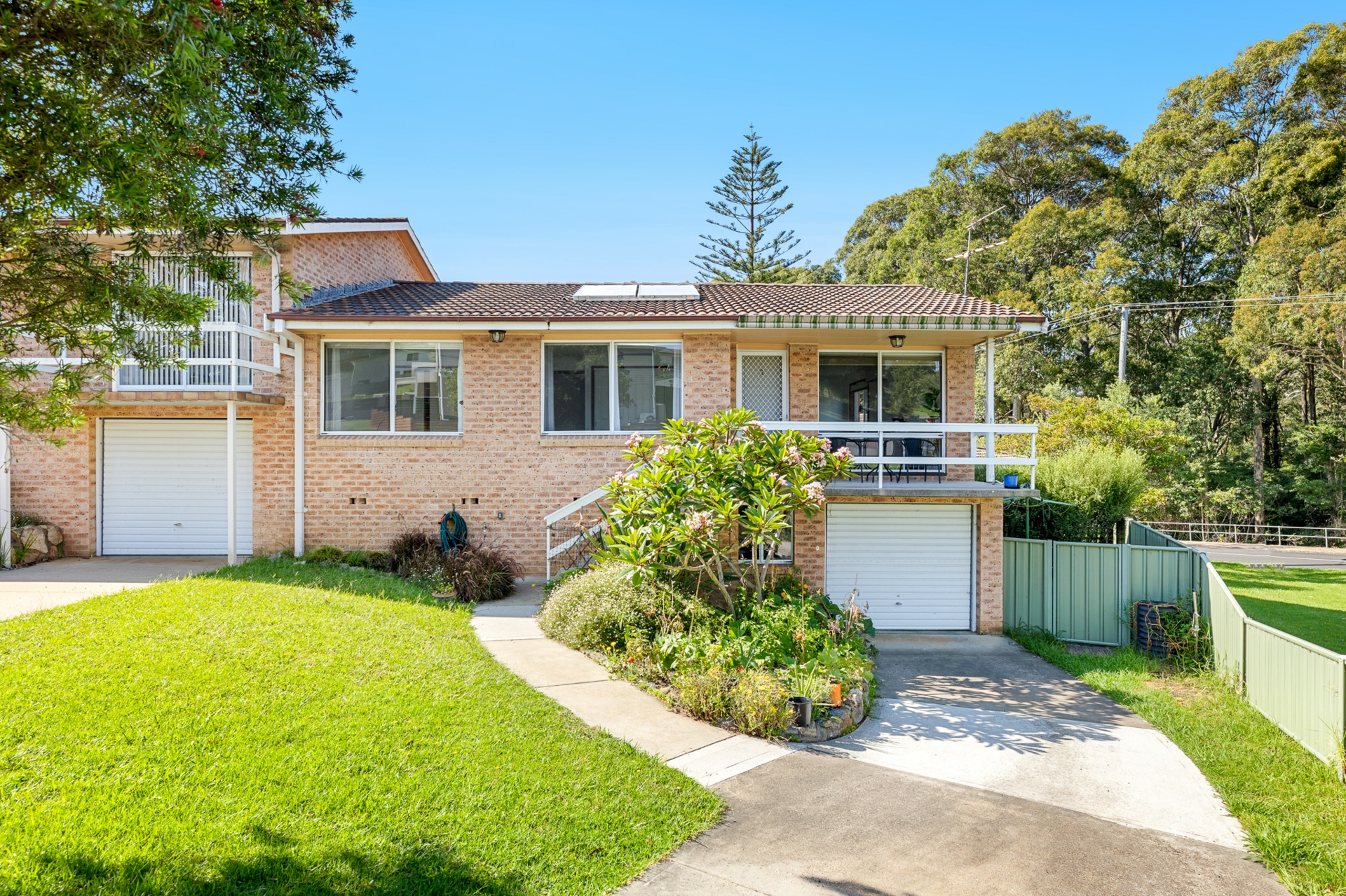 2/19-21 Collins Crescent — photo from LJ Hooker Narooma