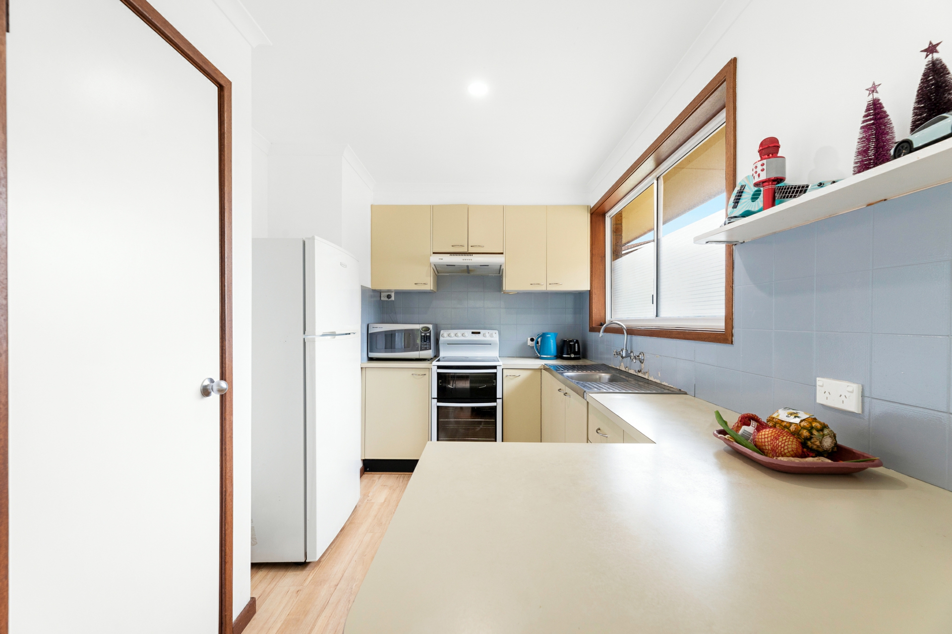 2/19-21 Collins Crescent — photo 7 of 19