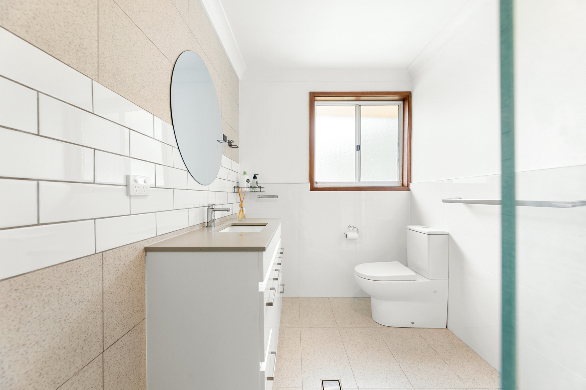 2/19-21 Collins Crescent — photo 13 of 19