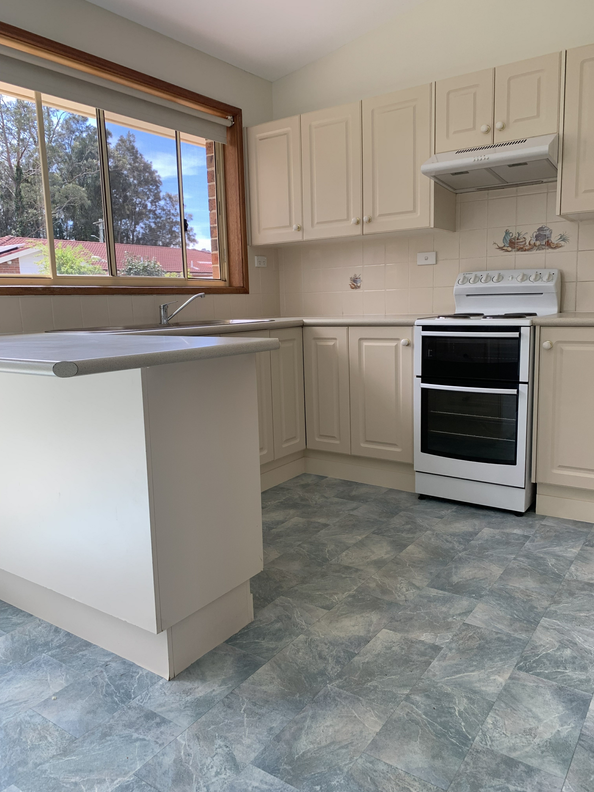 Tomakin, 2537 — photo 4 of 8