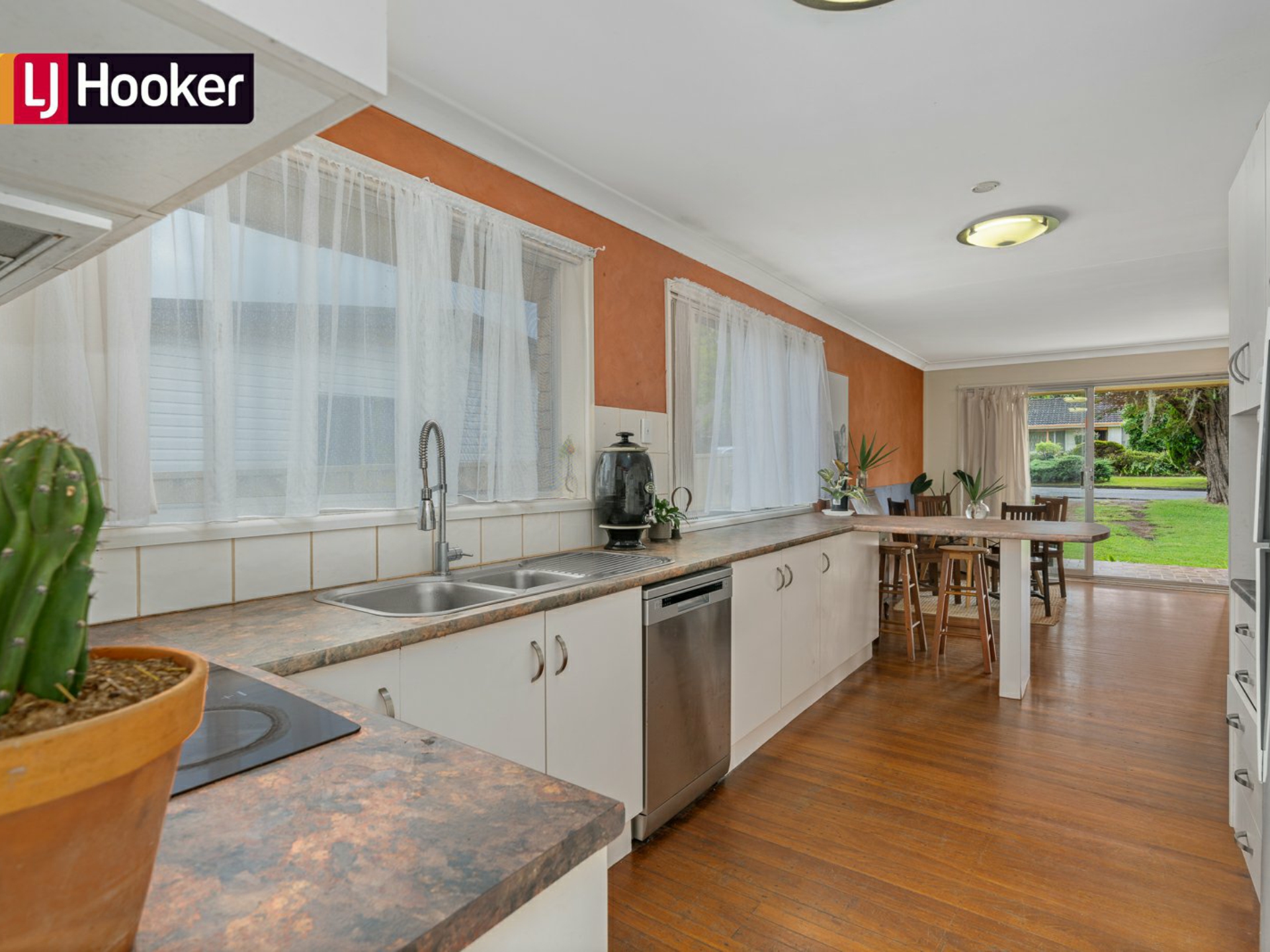 28 Park Row, CULBURRA BEACH