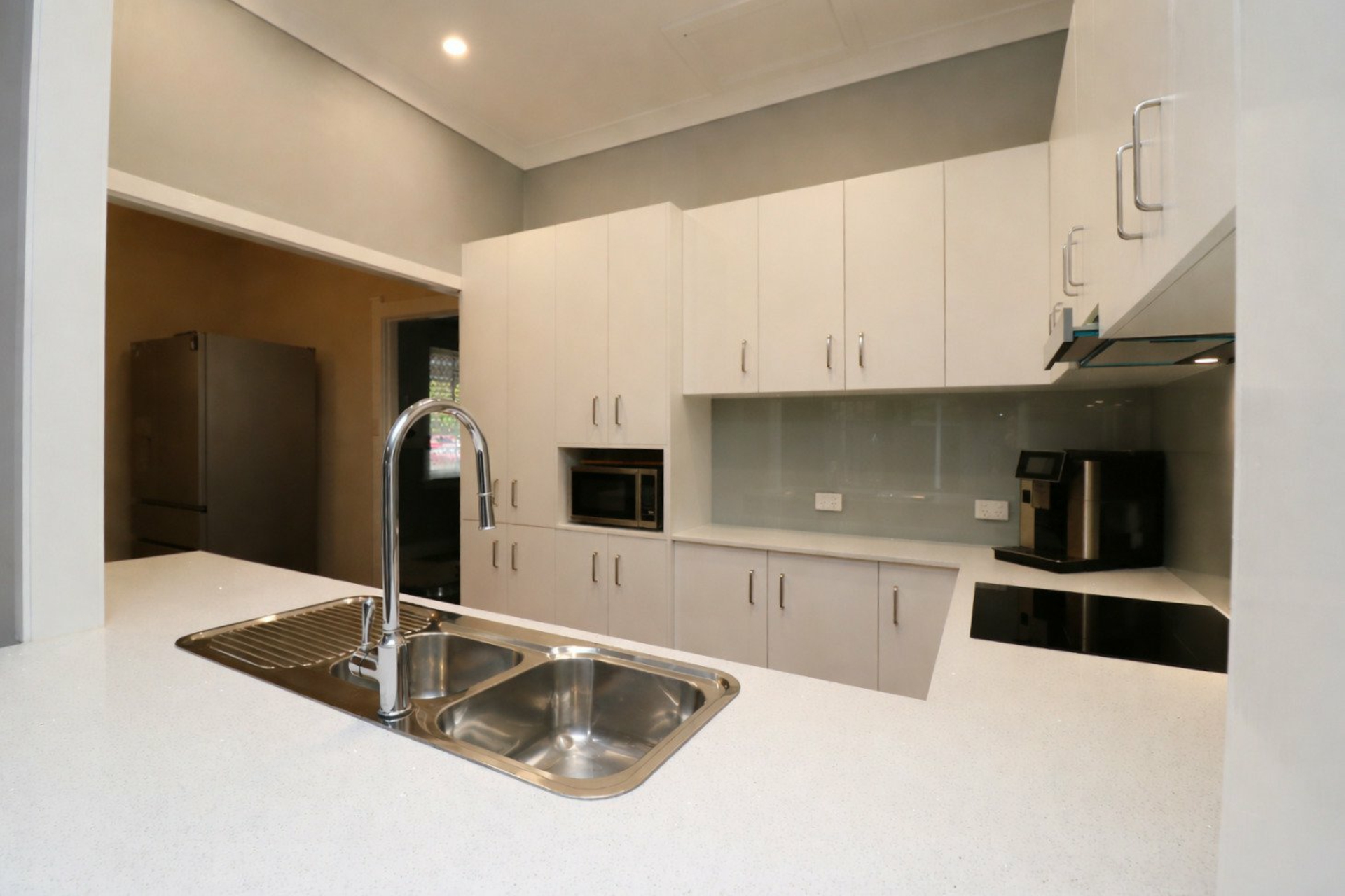 98 Douglas Street — photo 7 of 16