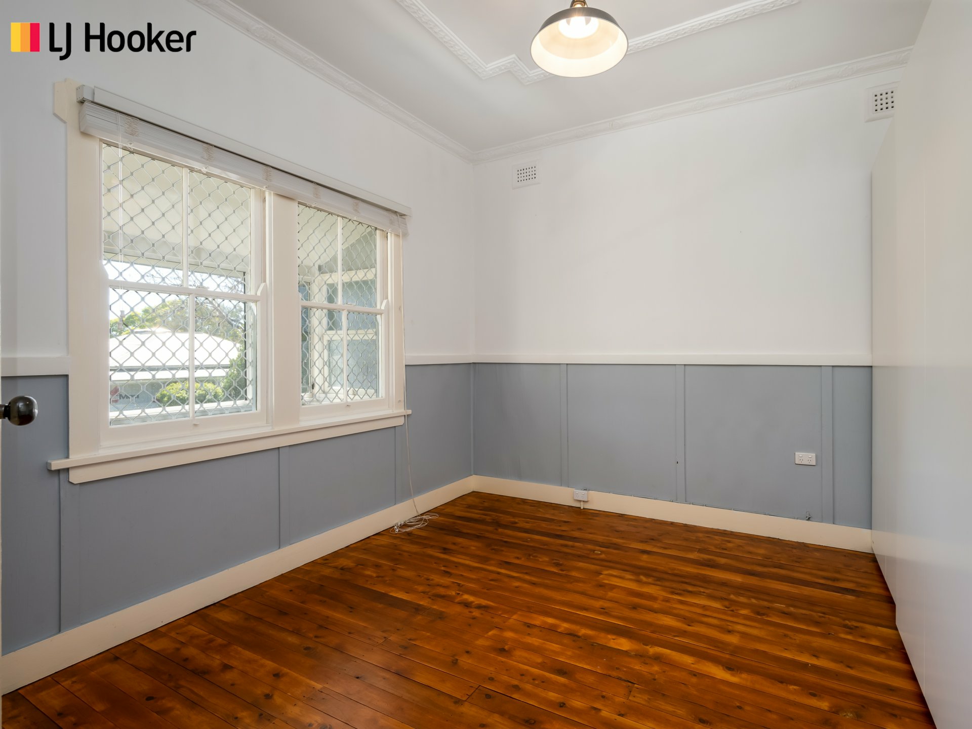 98 Douglas Street — photo 11 of 16