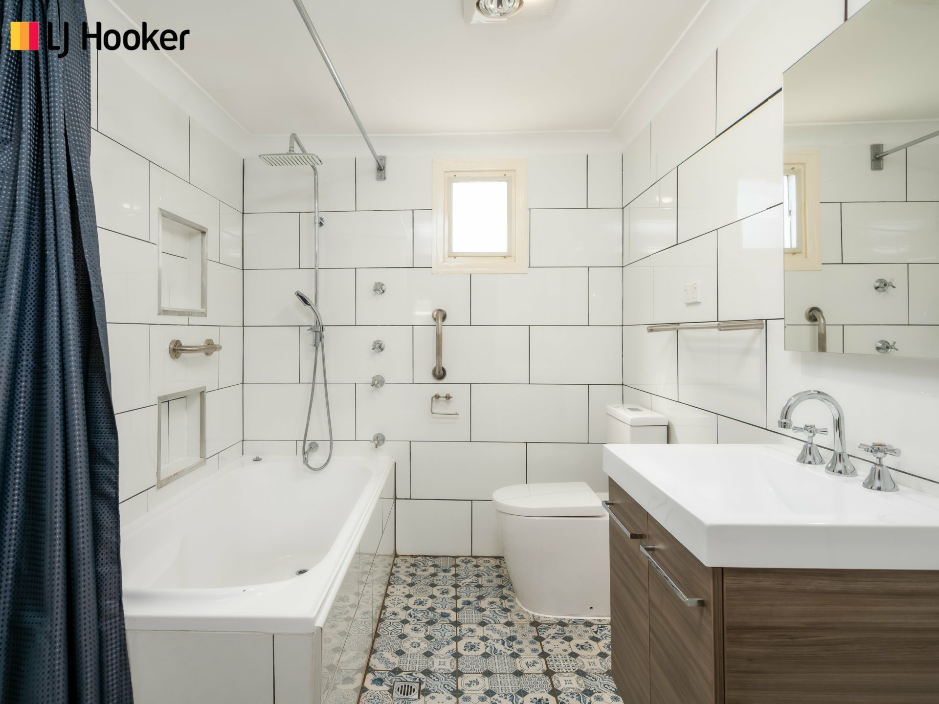 98 Douglas Street — photo 12 of 16