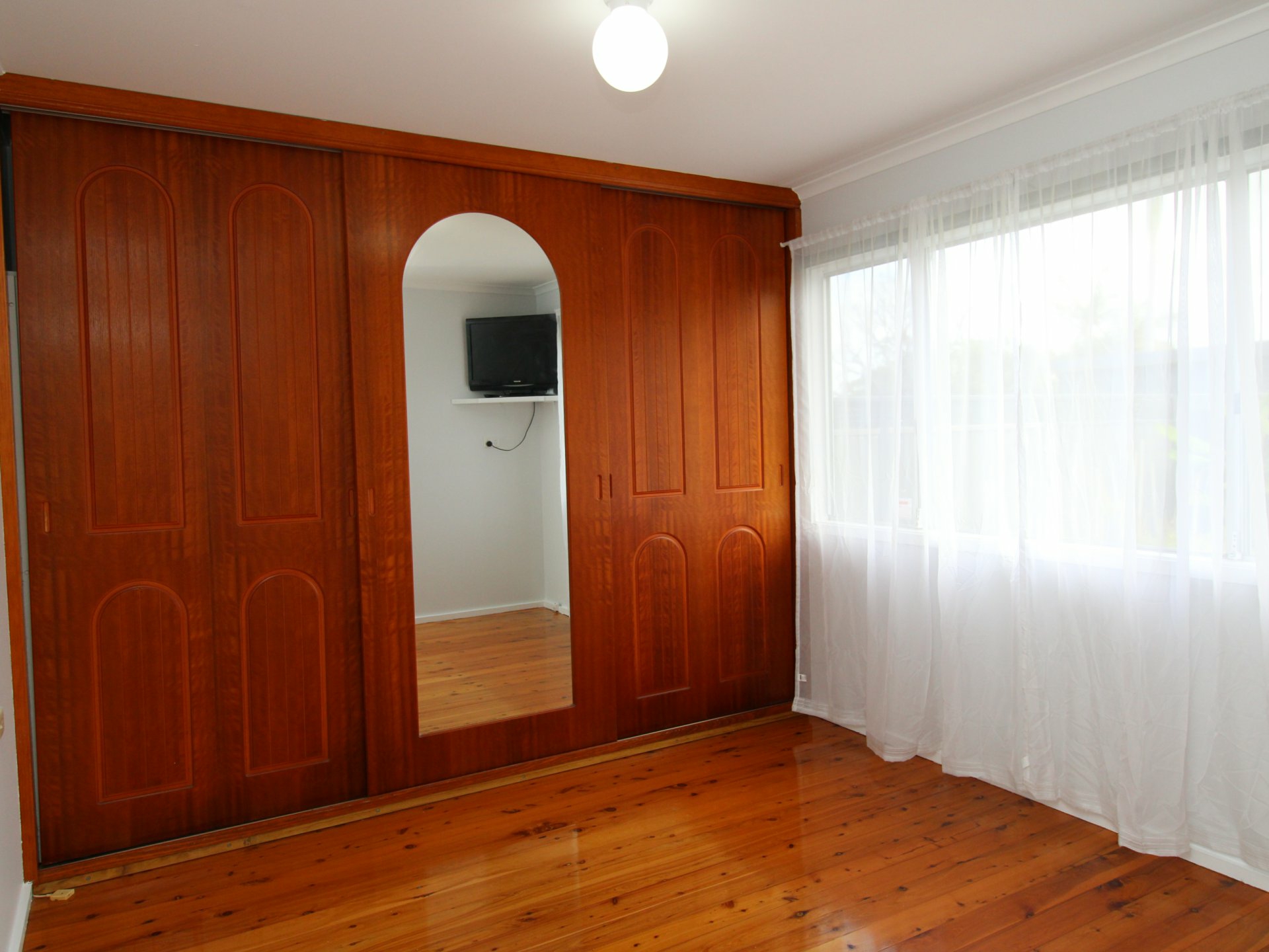 27 Prince Edward Avenue, CULBURRA BEACH