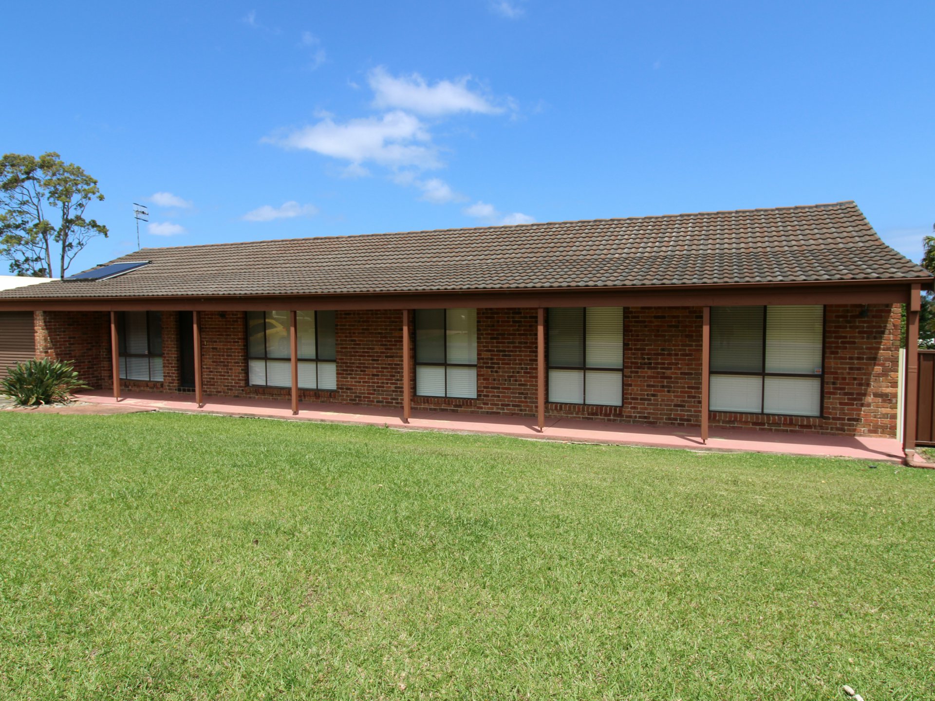 33 Hollingsworth Crescent, CALLALA BAY
