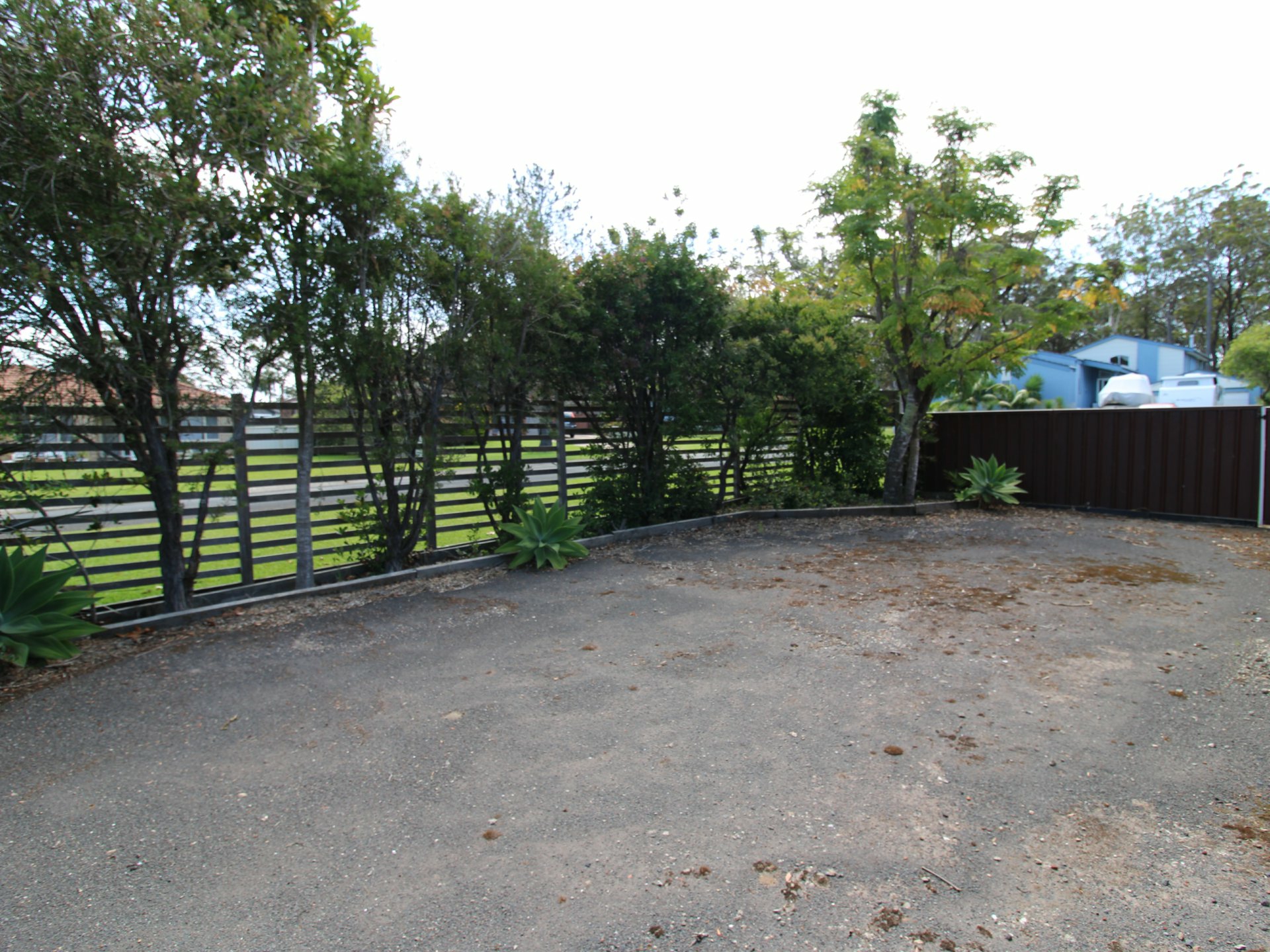 33 Hollingsworth Crescent, CALLALA BAY