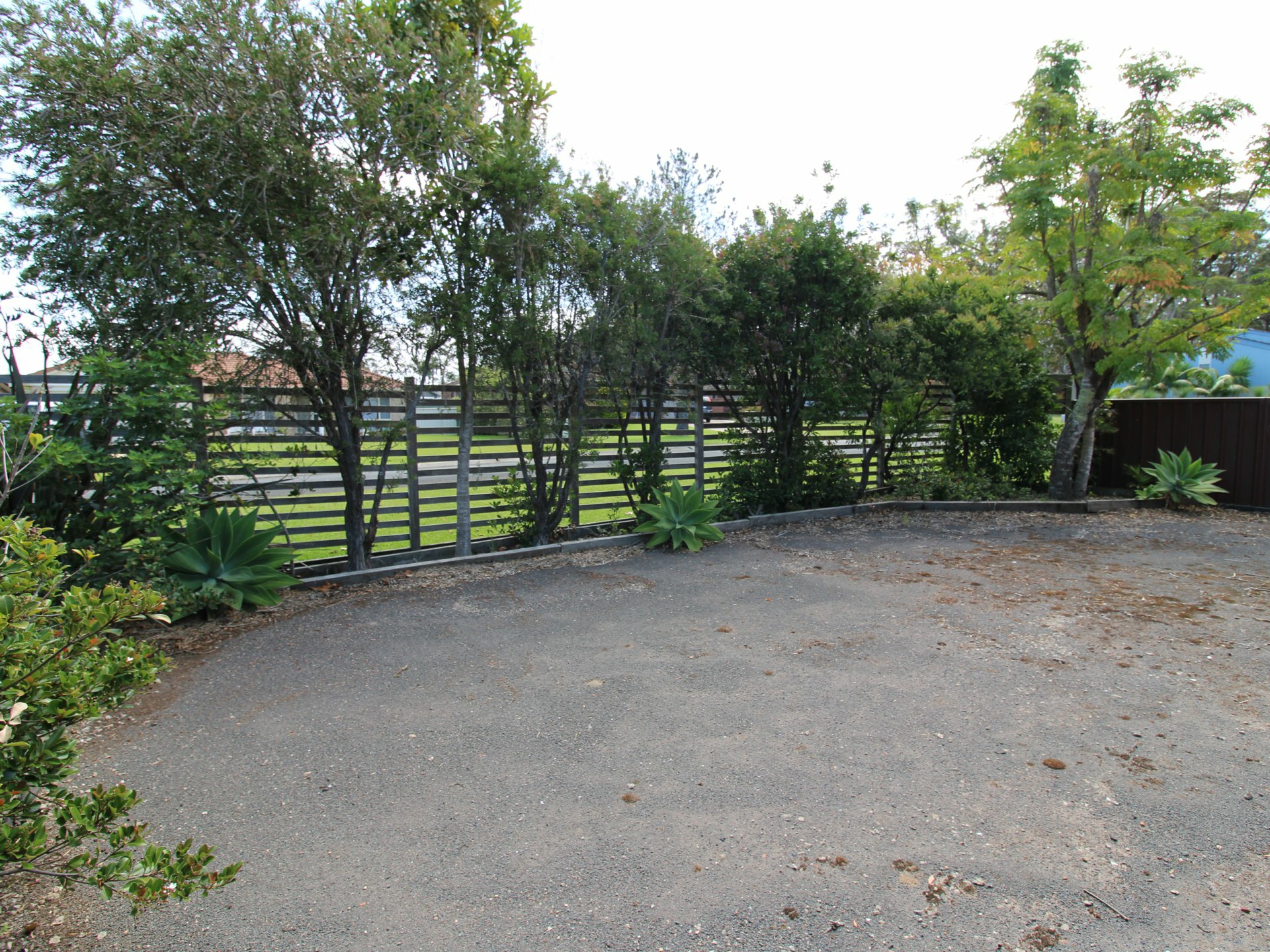 33 Hollingsworth Crescent, CALLALA BAY