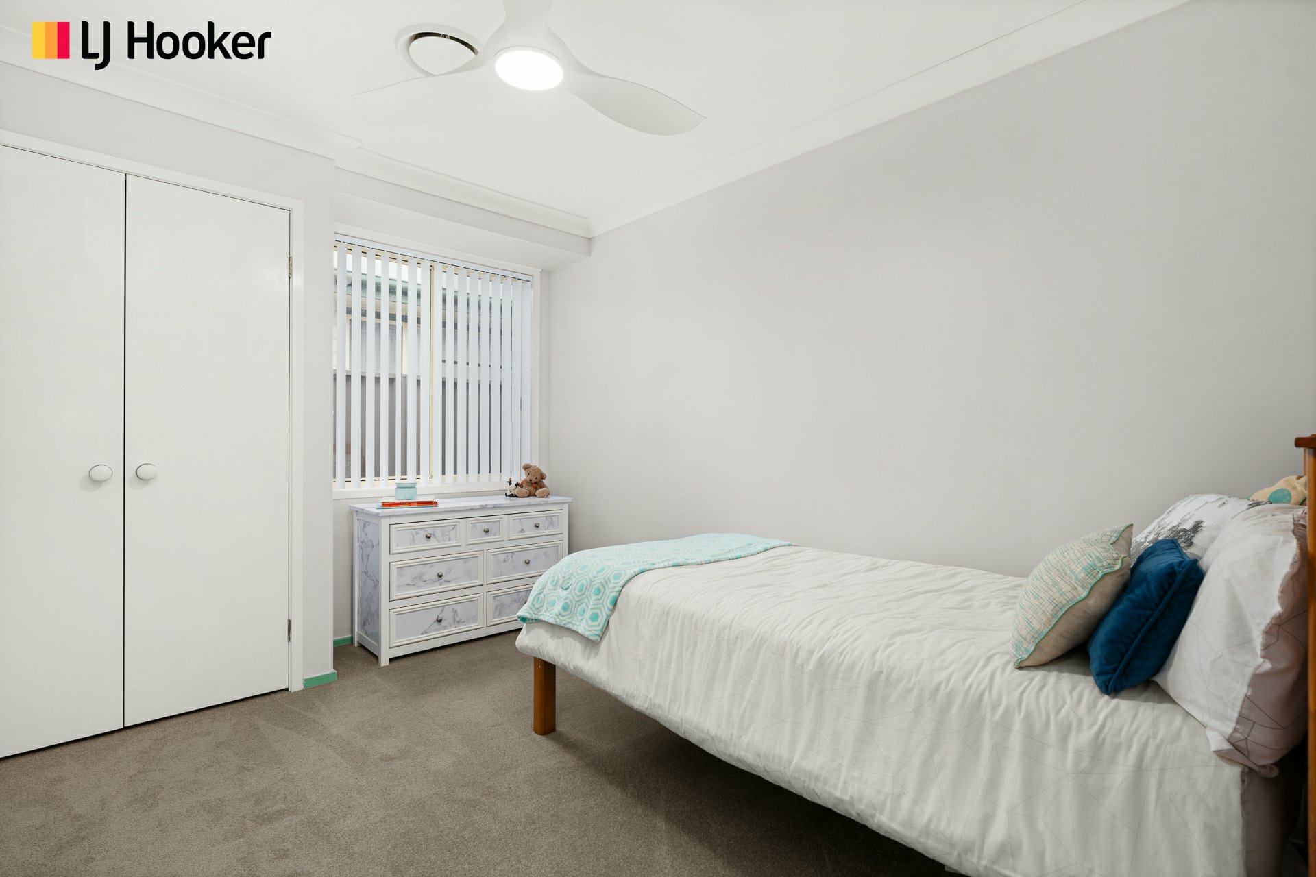 17 Stott Crescent, CALLALA BAY
