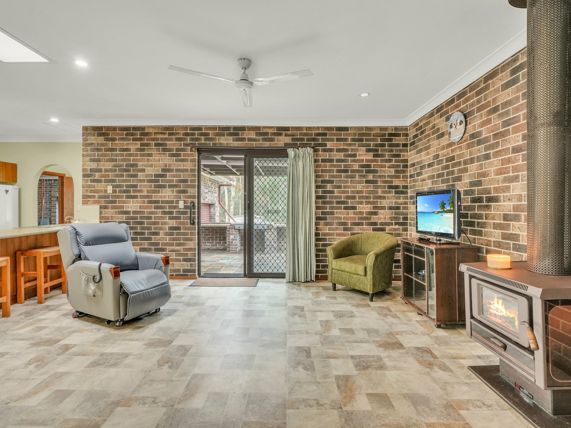 203 Island Point Road, ST GEORGES BASIN