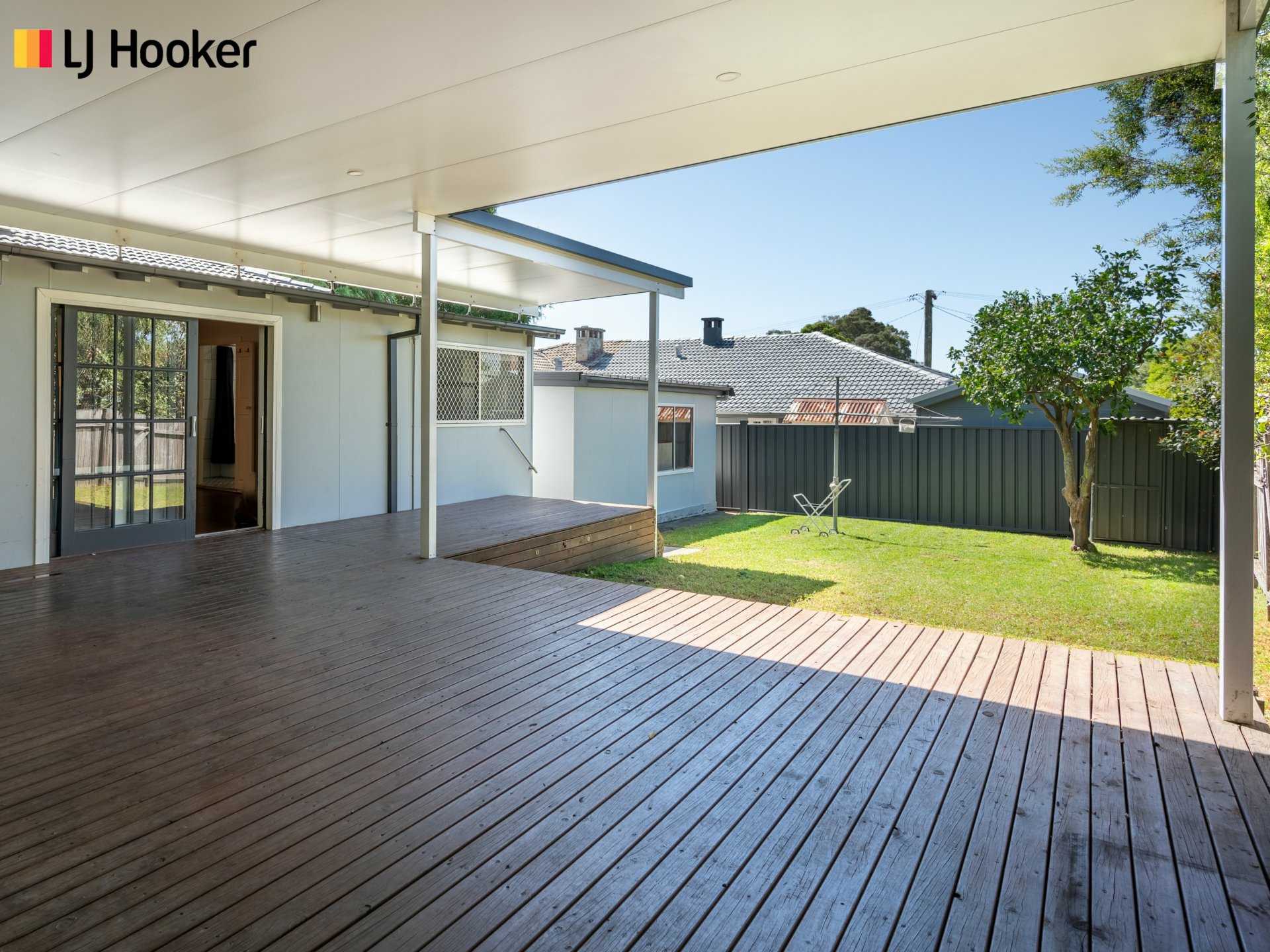 98 Douglas Street — photo 15 of 16