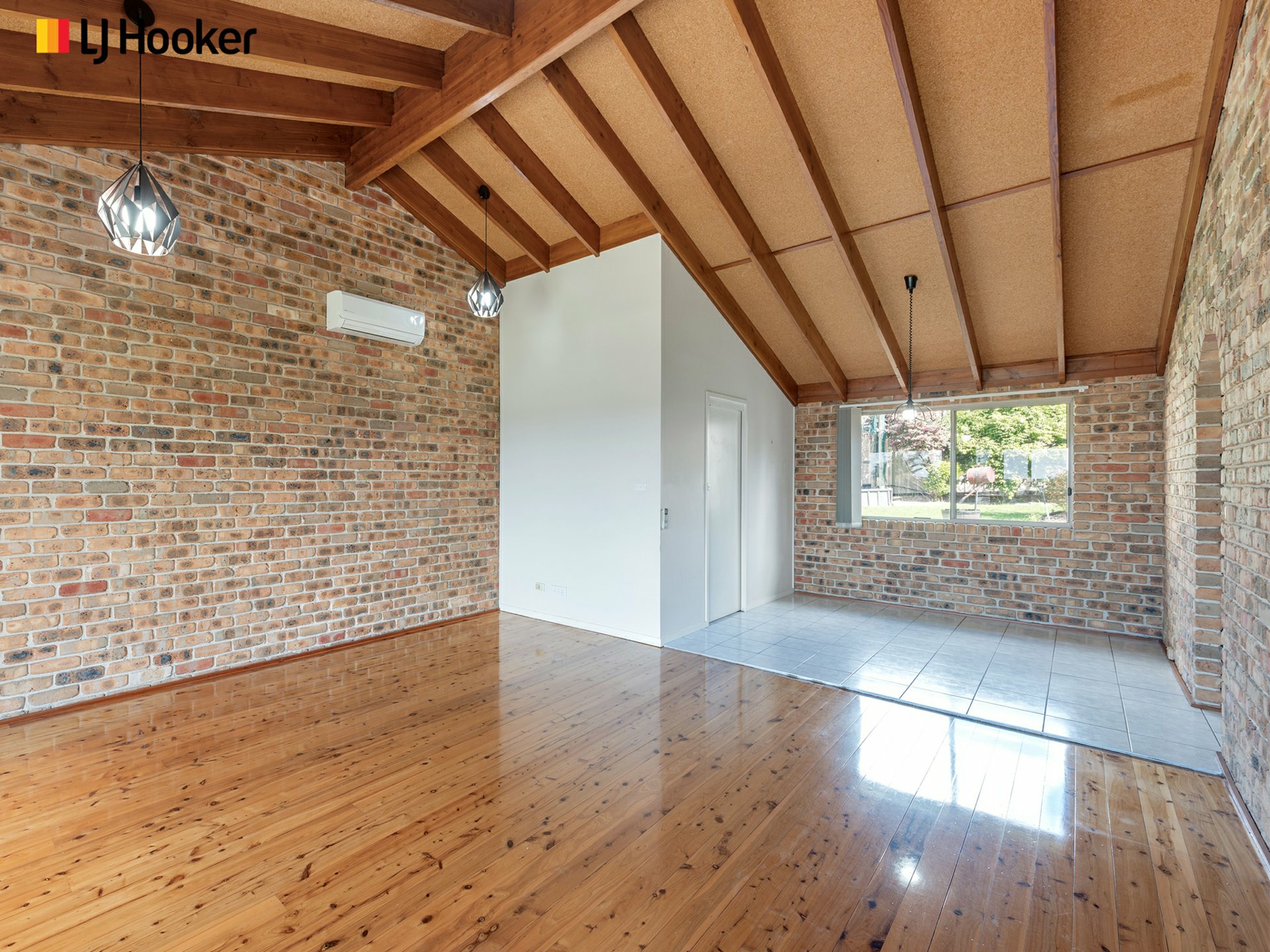 28 Comarong Street — photo 7 of 17