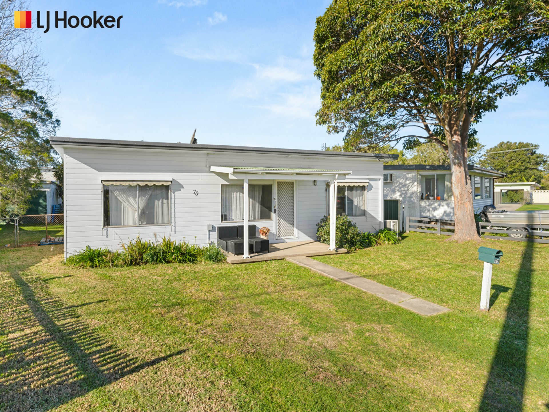 70 Greens Road — photo 3 of 11