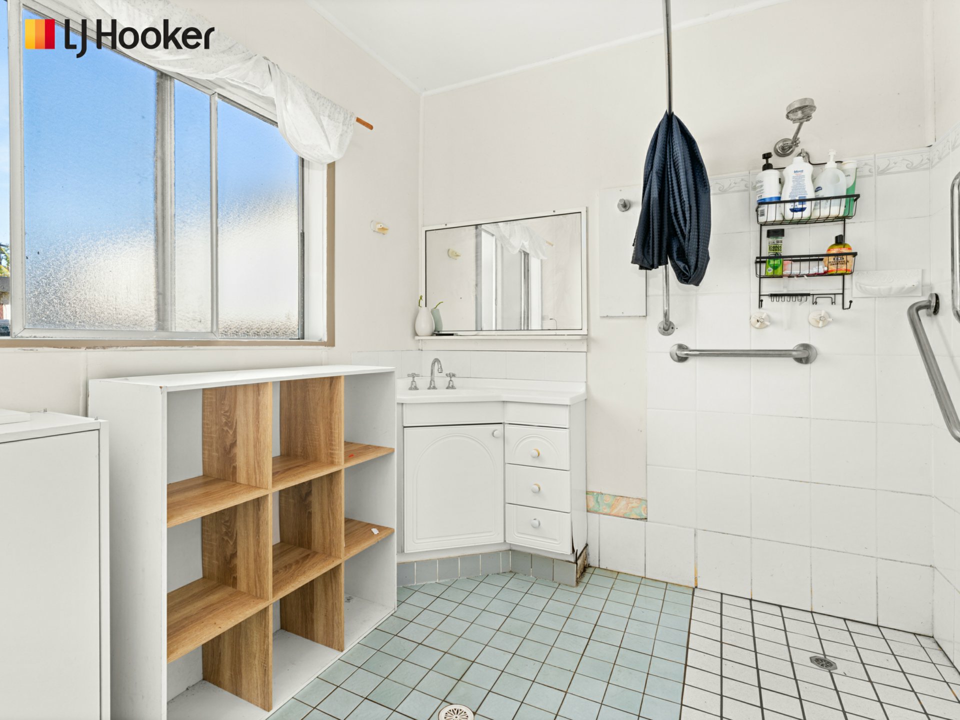 70 Greens Road — photo 6 of 11
