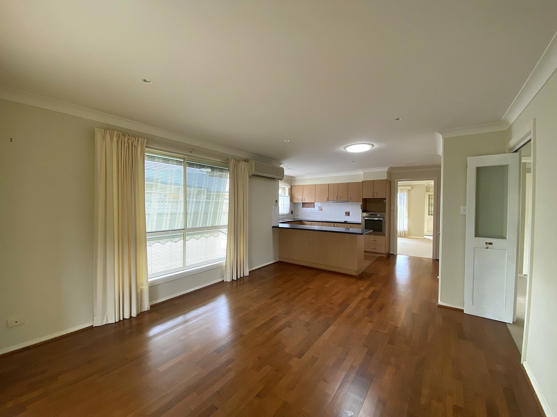 69 Lyndhurst Drive — photo 5 of 12