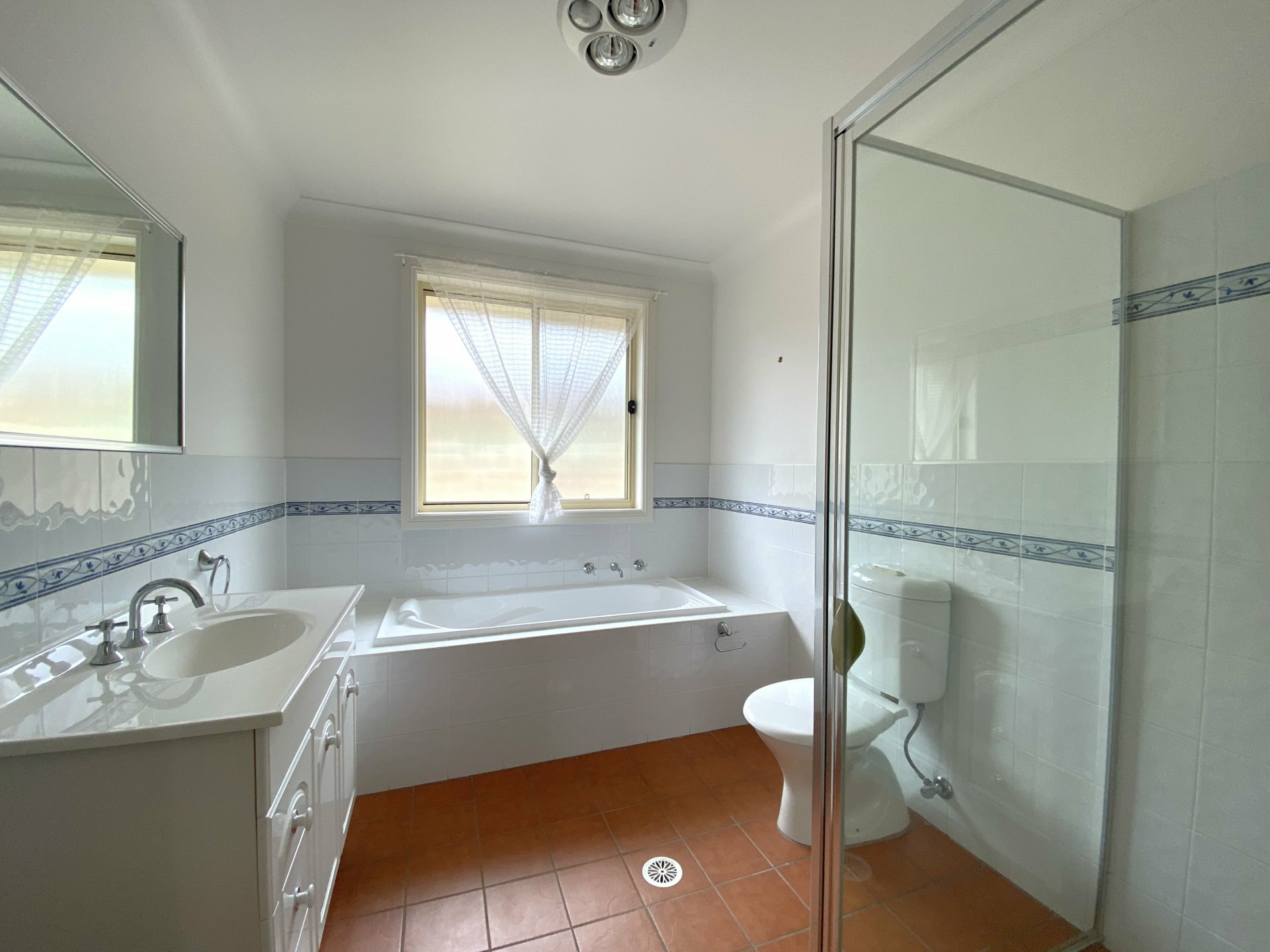 69 Lyndhurst Drive — photo 10 of 12