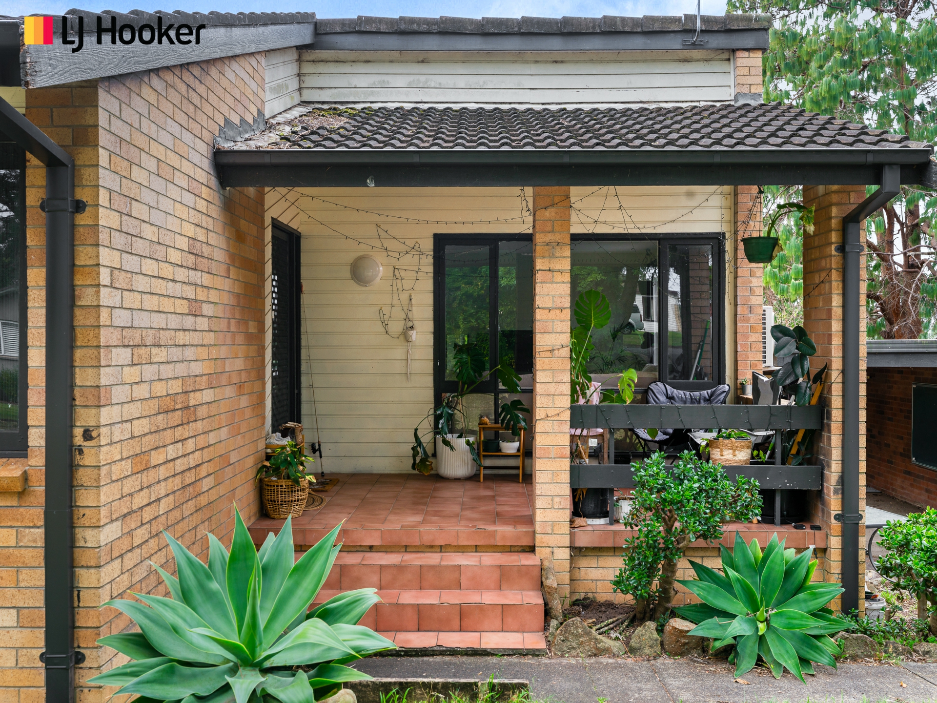 52 Wondalga Crescent — photo 2 of 18