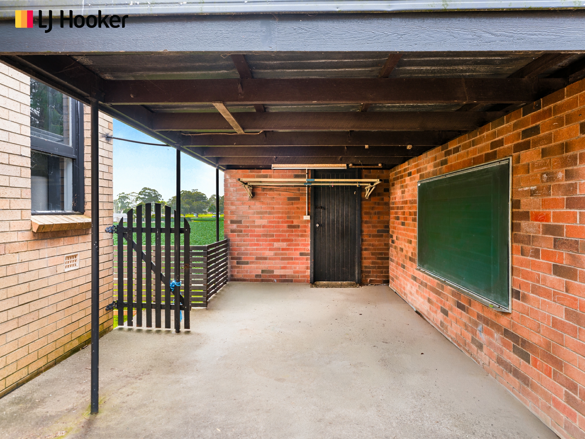52 Wondalga Crescent — photo 3 of 18