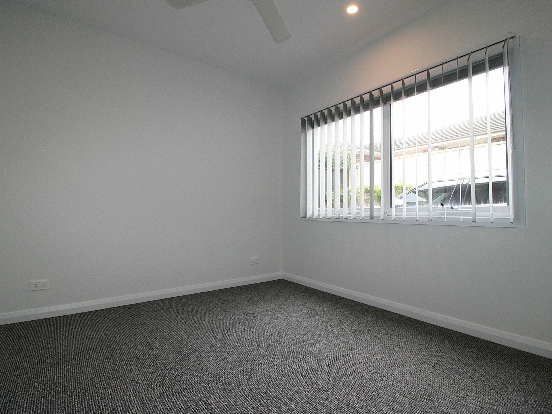 5/2 McMahons Road — photo 4 of 12