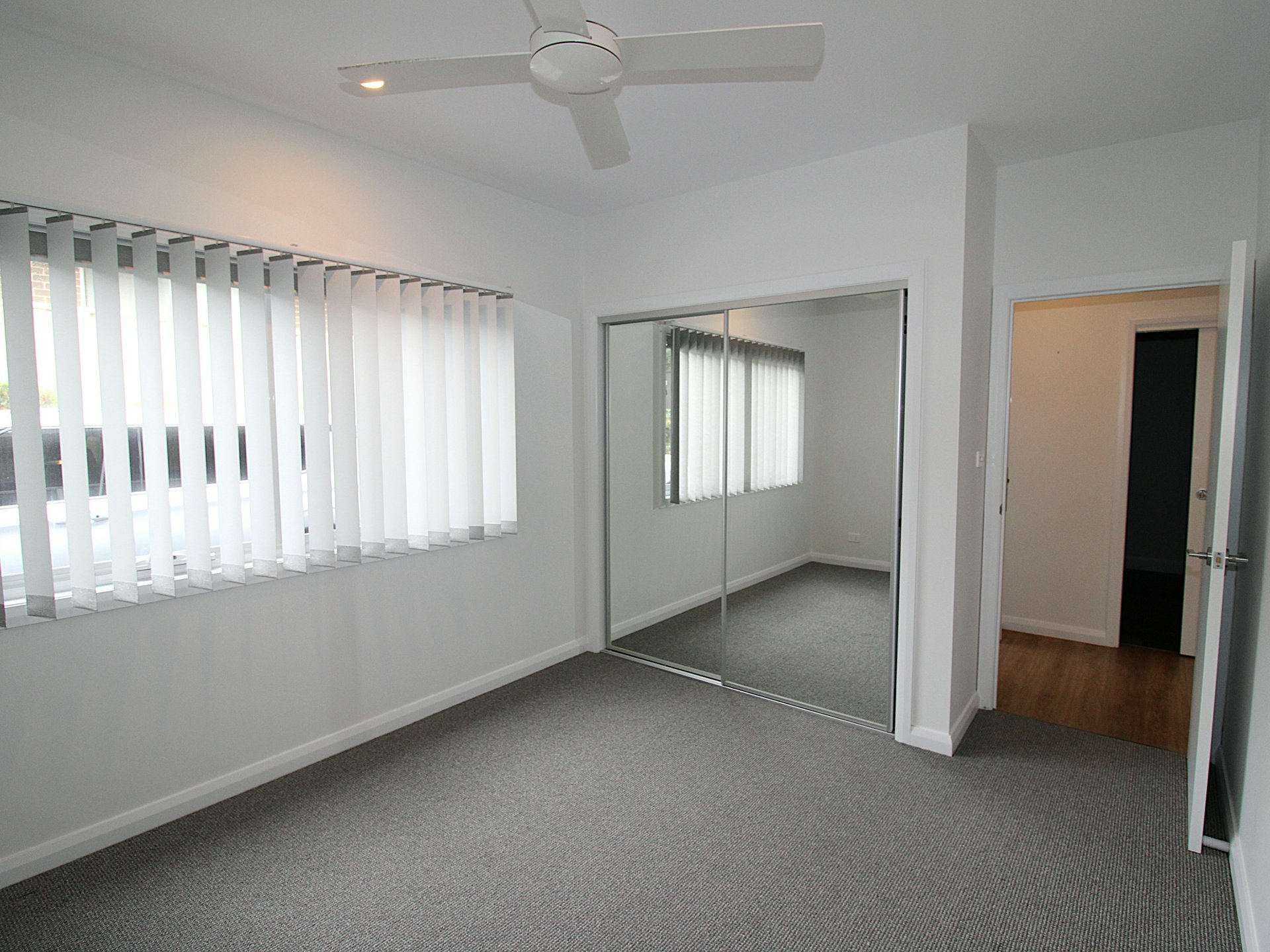 5/2 McMahons Road — photo 5 of 12