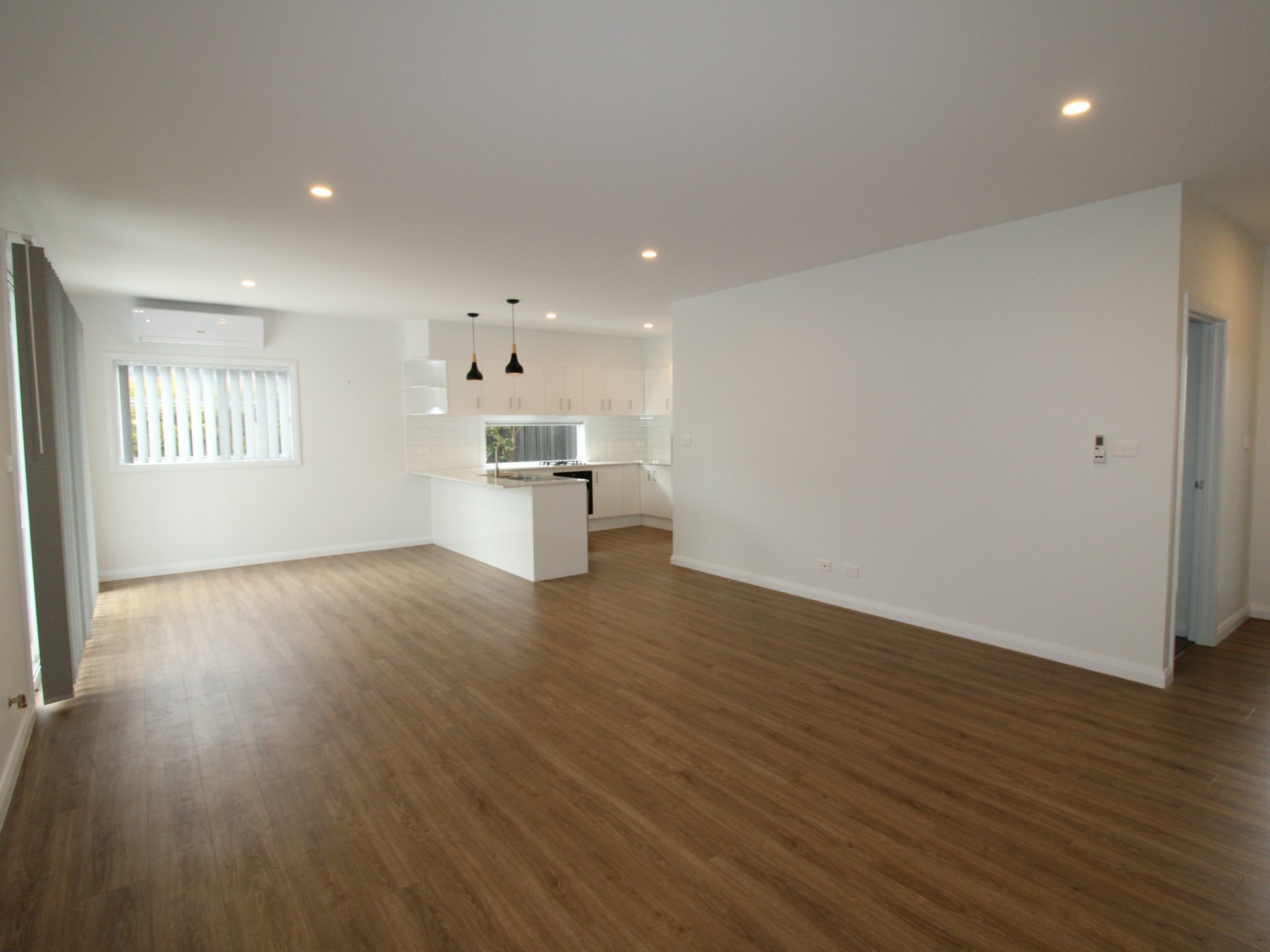 5/2 McMahons Road — photo 9 of 12