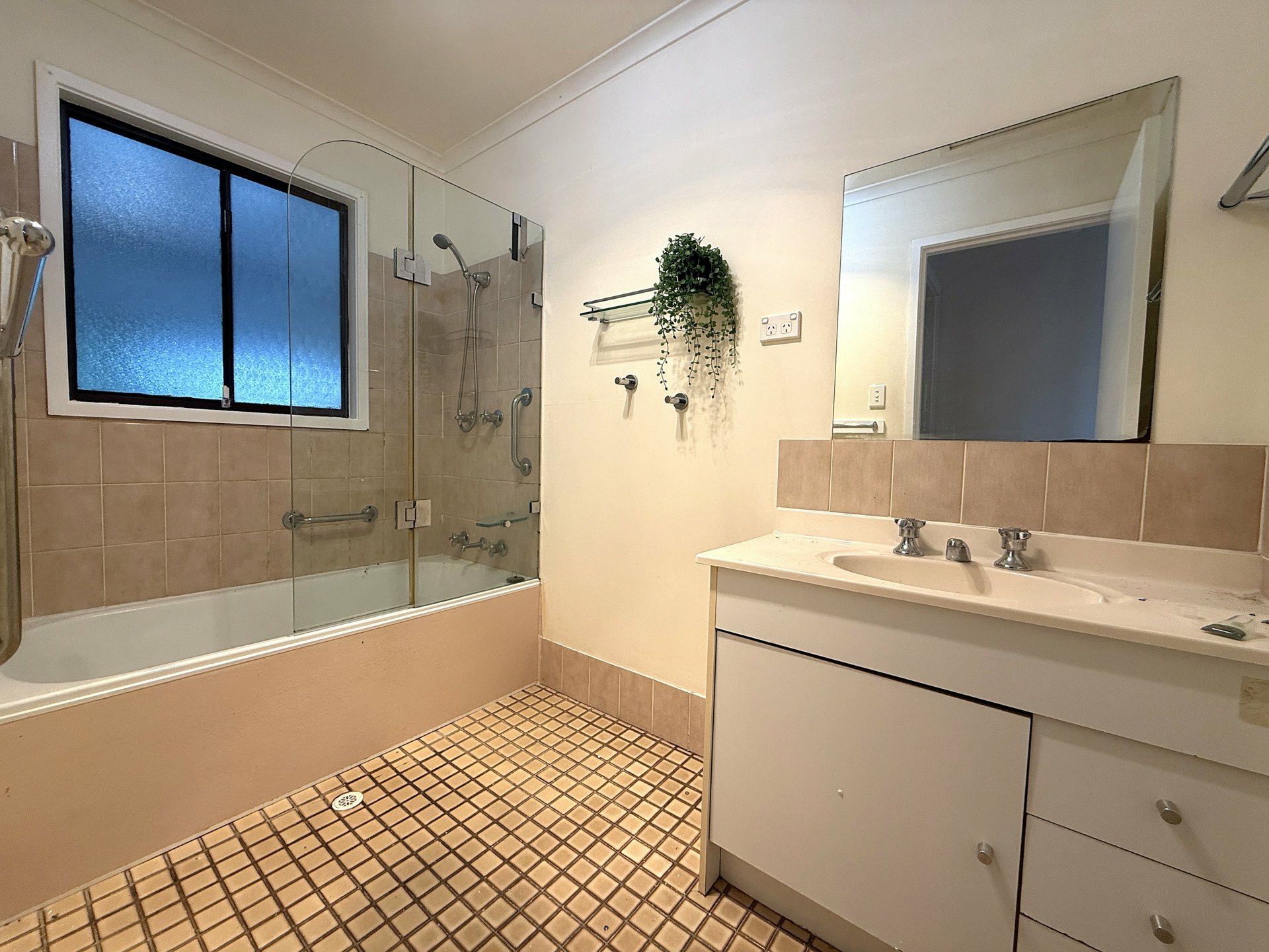 62 The Park Drive — photo 14 of 16
