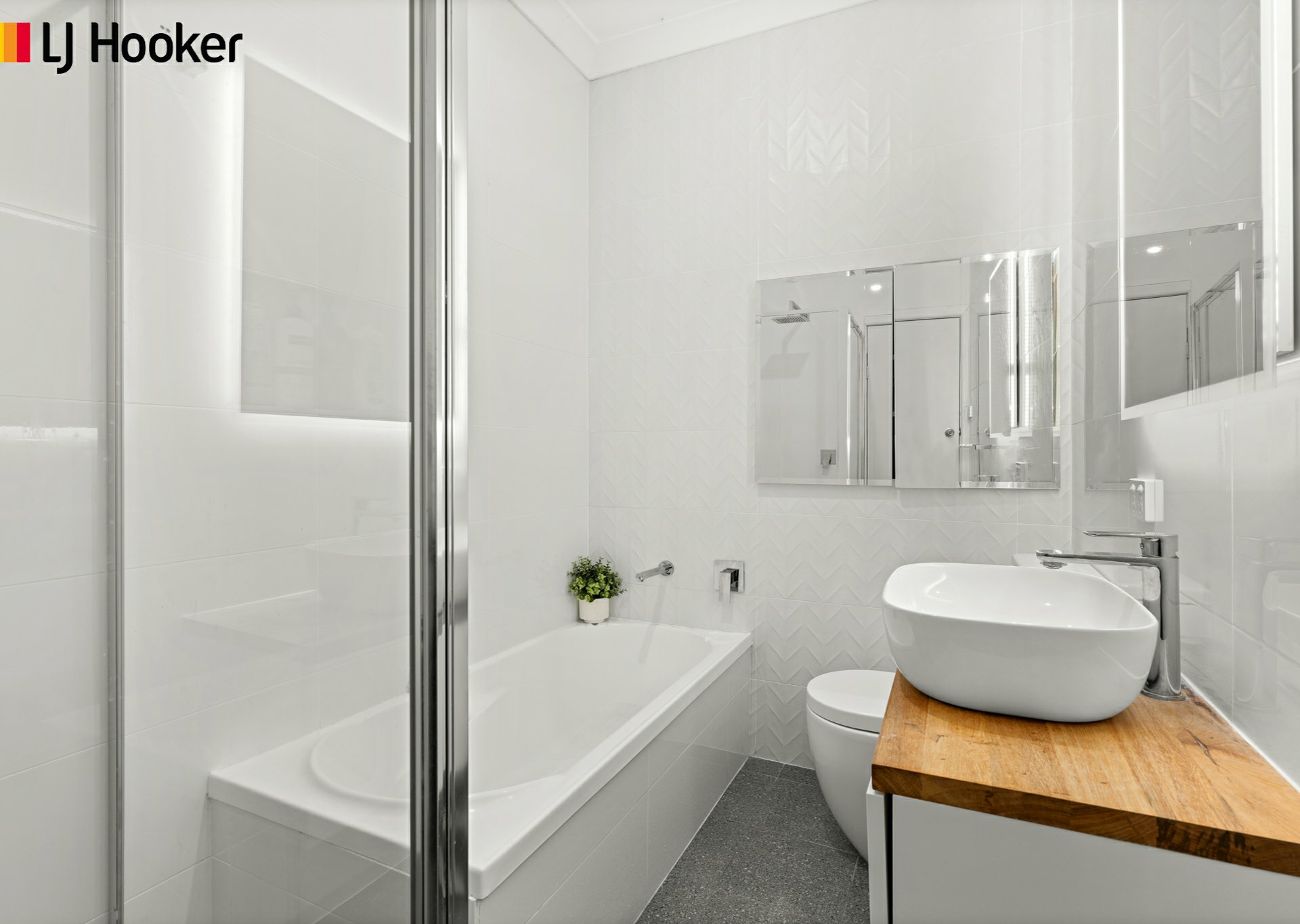 27 Brinawarr Street — photo 16 of 24