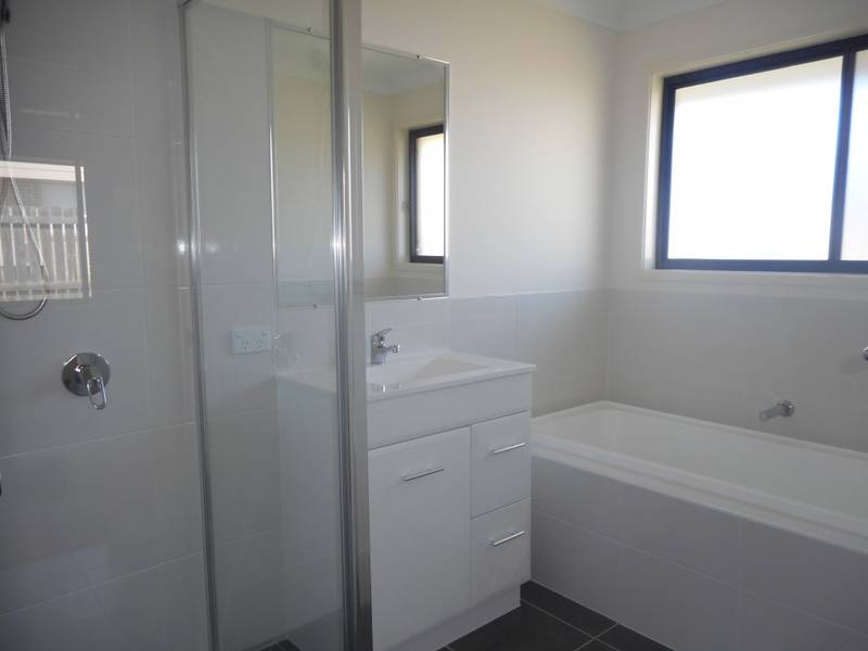 12 Gee Place, GRACEMERE