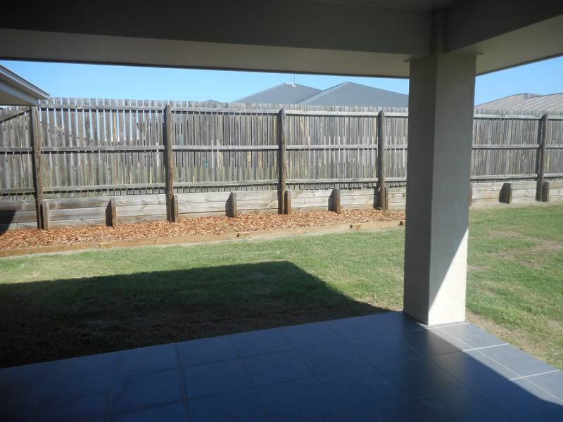 12 Gee Place, GRACEMERE